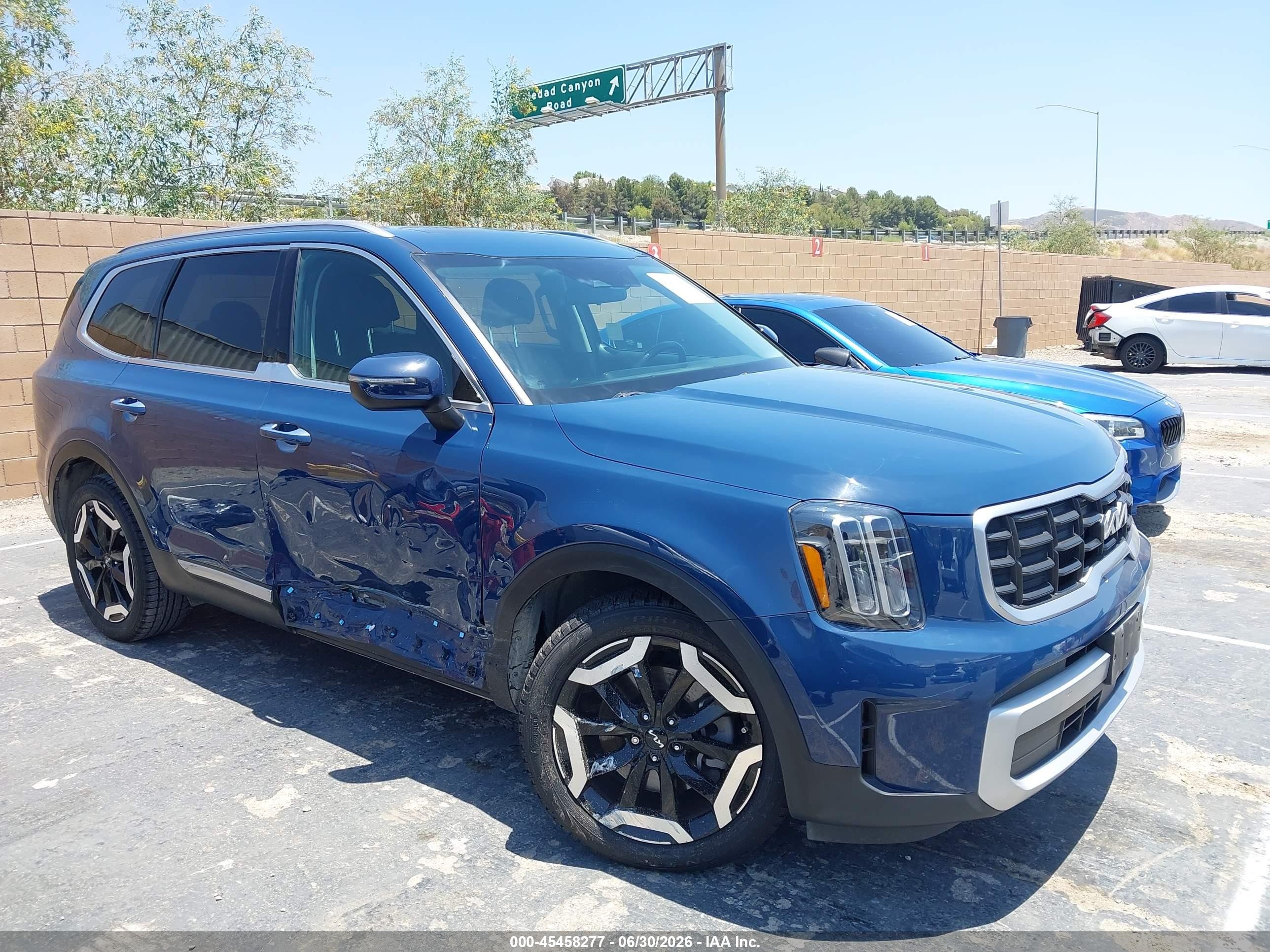 2024 Kia Telluride S, VIN 5XYP64GCXRG433059 — Side