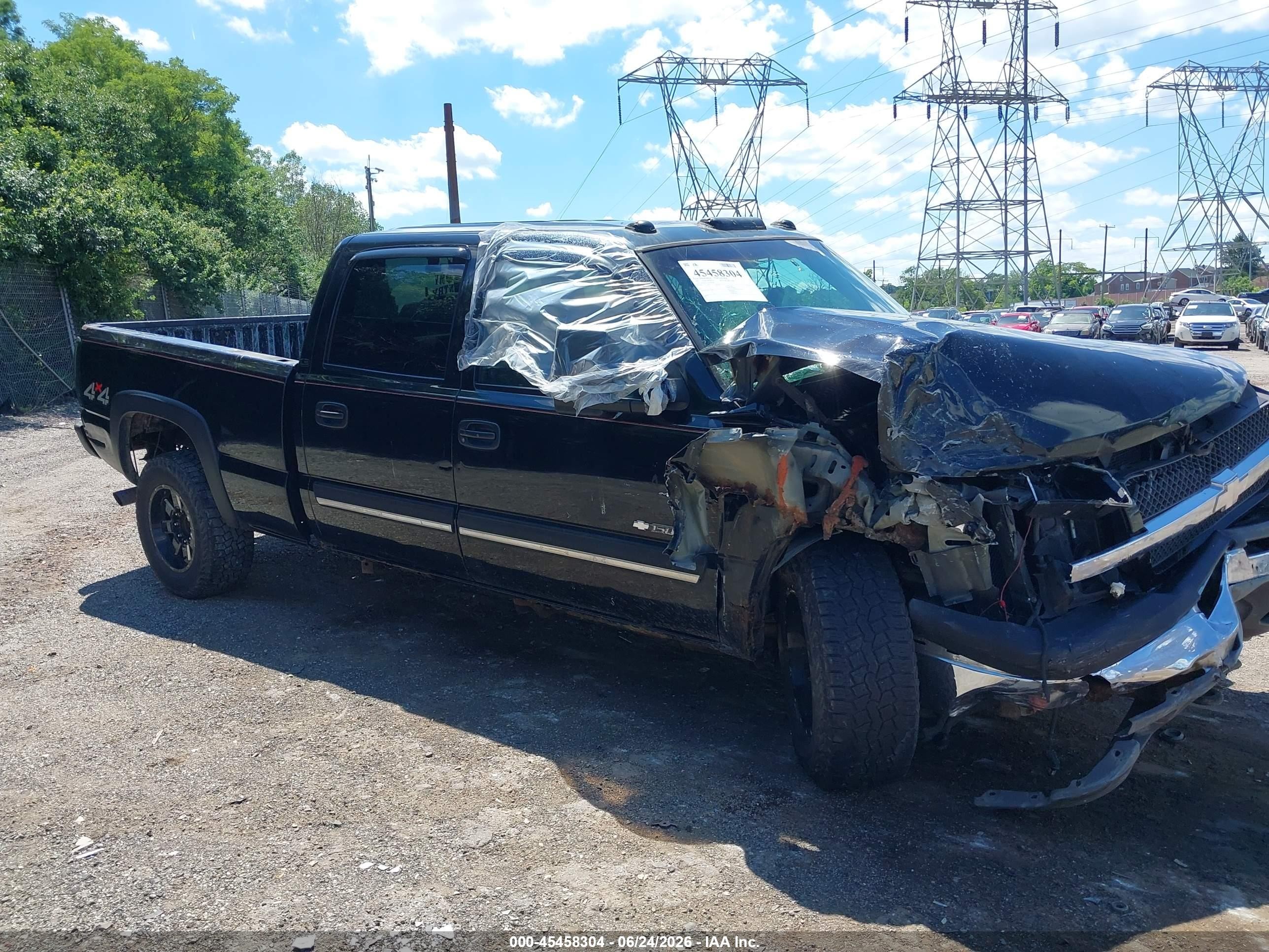 2003 Chevrolet Silverado 1500HD LS, VIN 1GCGK13U33F209098 — Перед