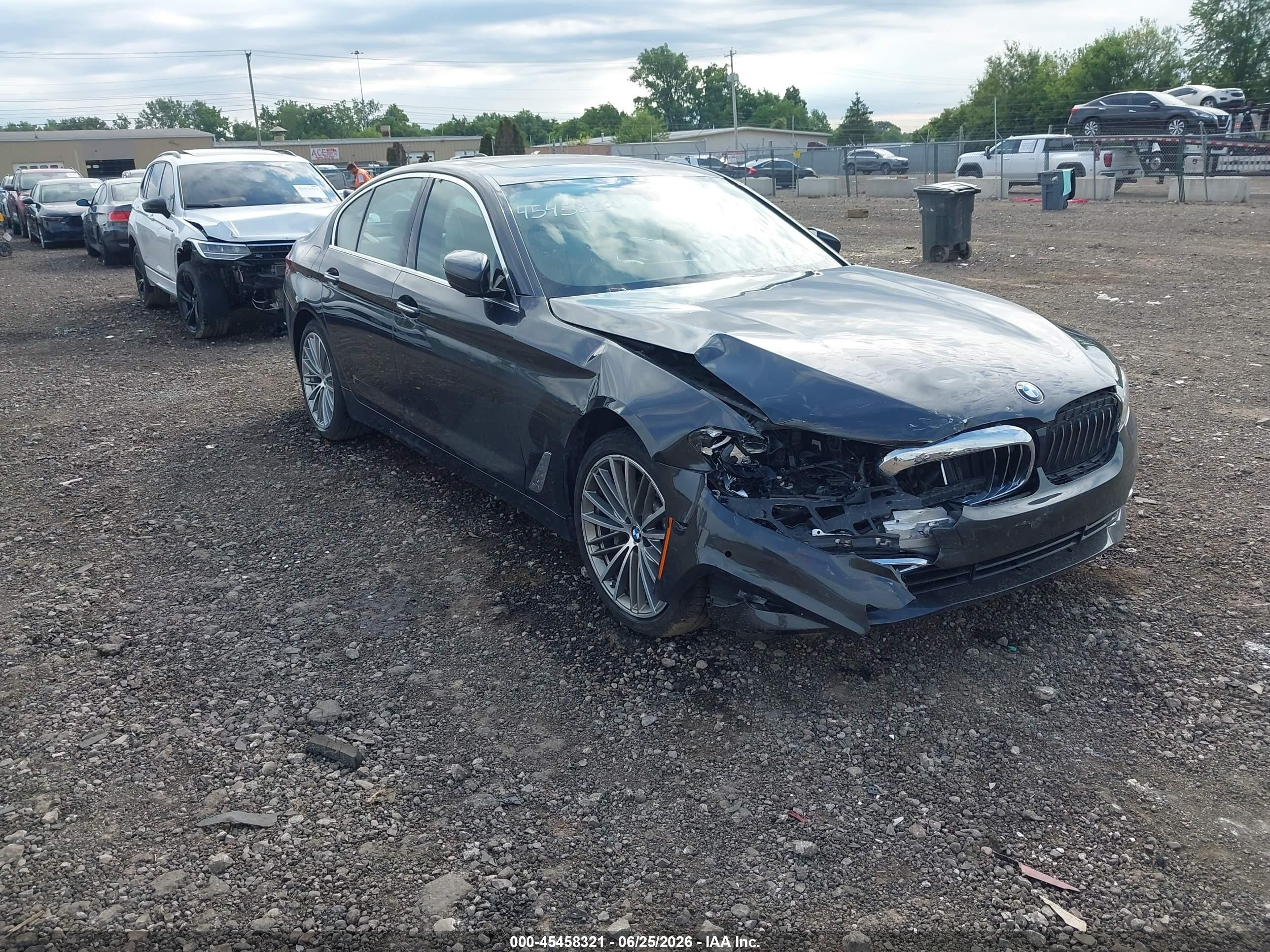 2018 BMW 5 Series 540i xDrive, VIN WBAJE7C57JWA03997 — Front end