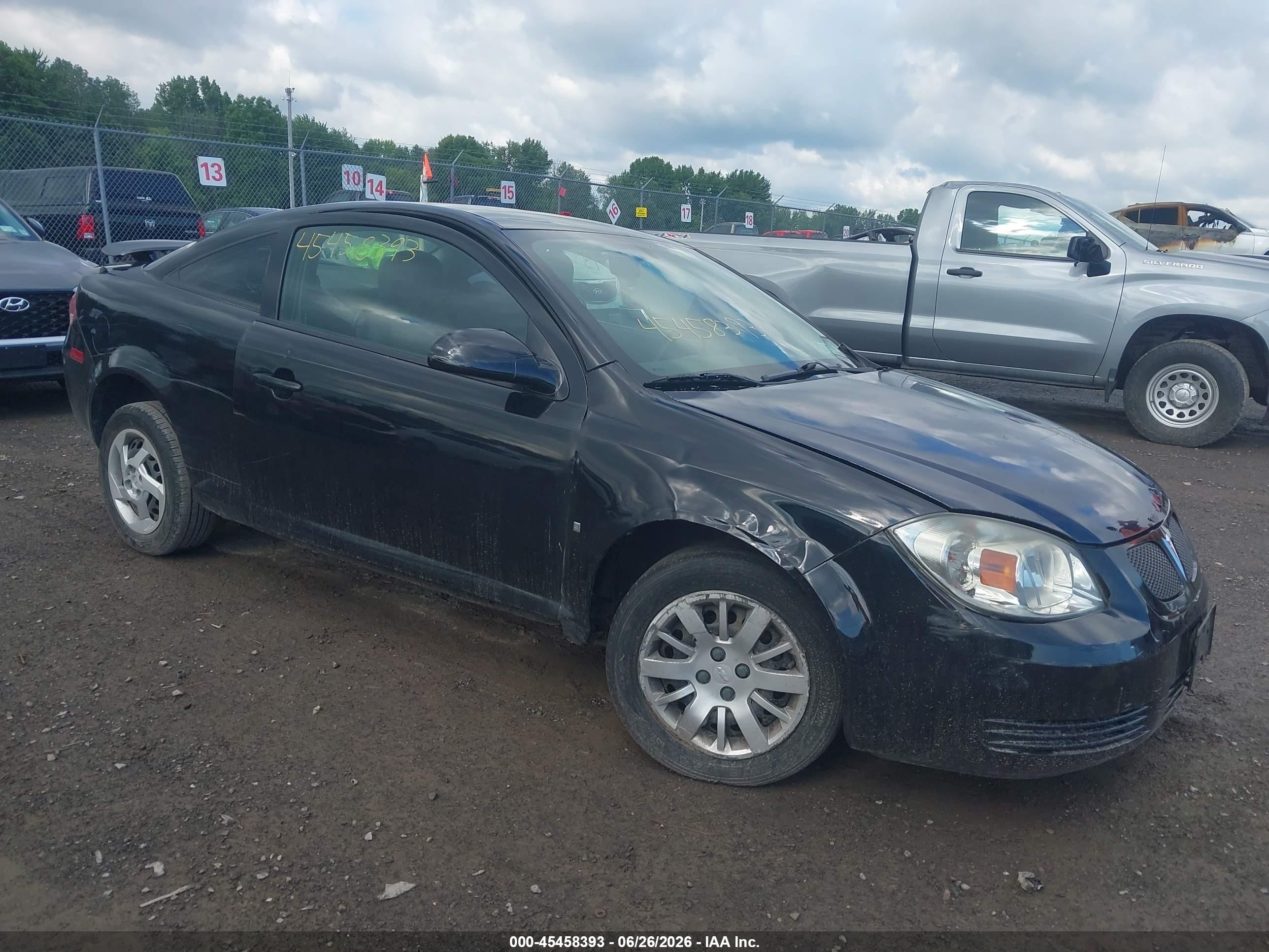 2008 Pontiac G5, VIN 1G2AL18F887101899 — Front end