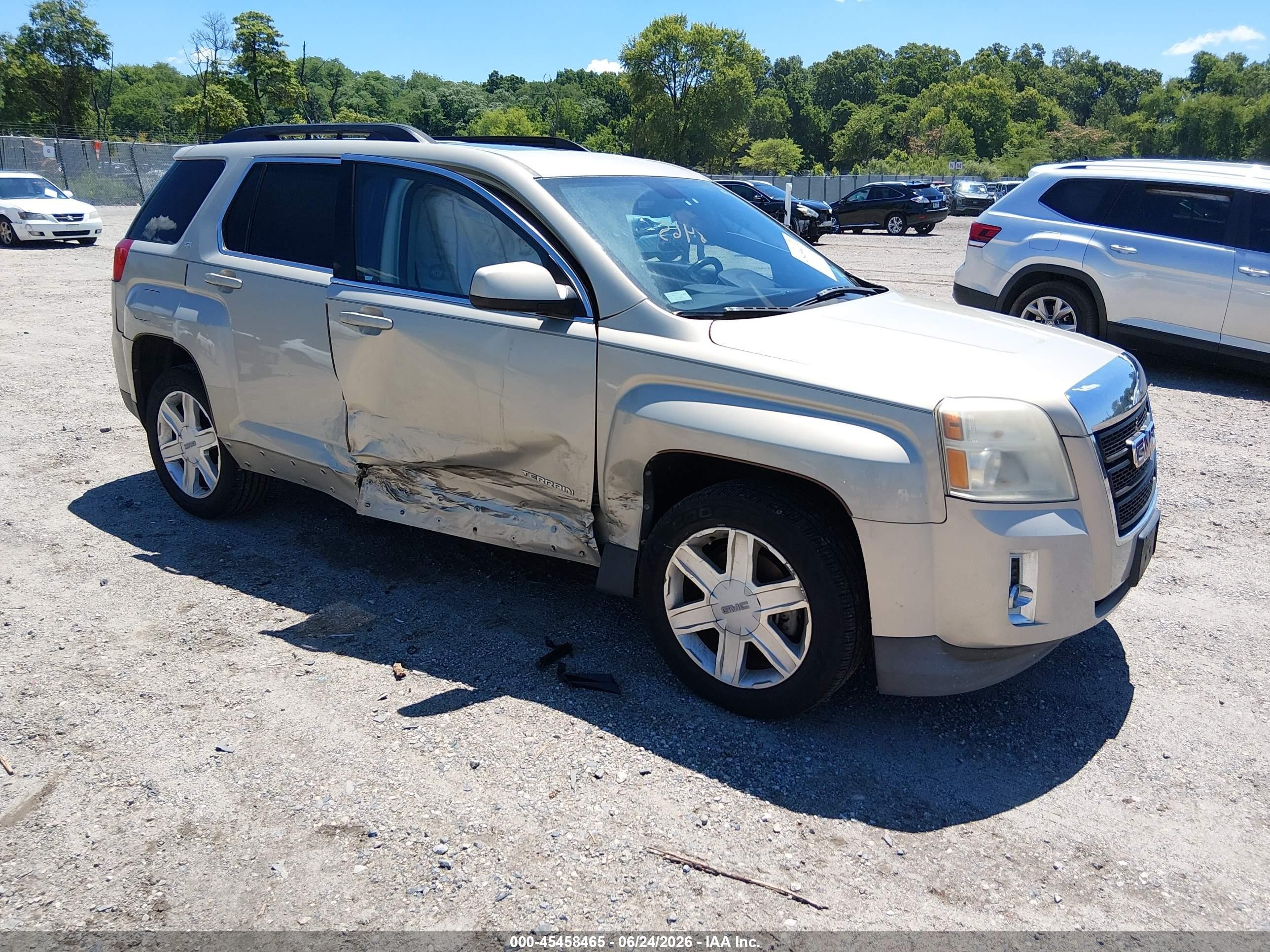 2011 GMC Terrain SLE-2, VIN 2CTALSEC0B6452054 — Side