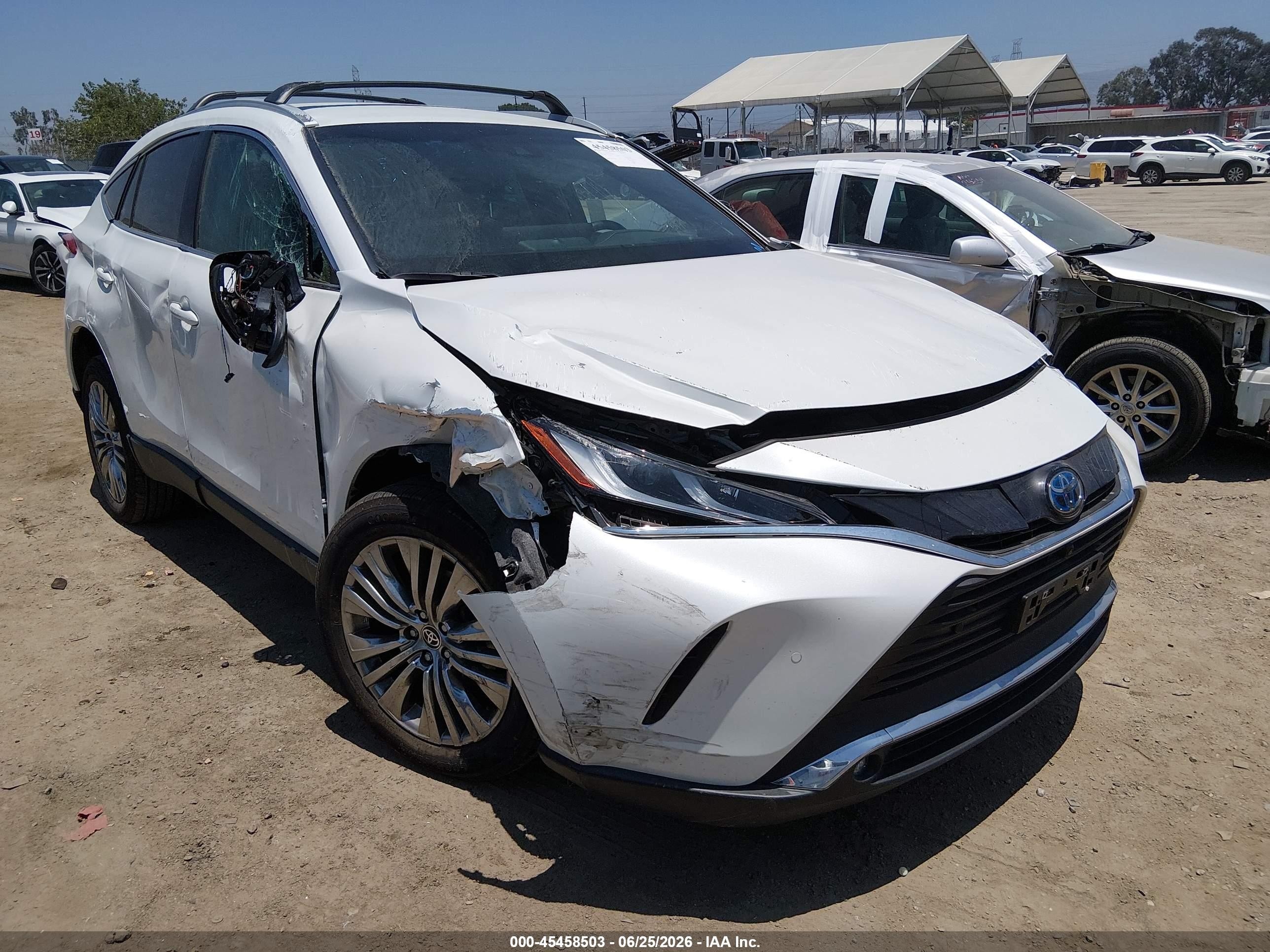 2024 Toyota Venza LE, VIN JTEAAAAH1RJ171256 — Rollover