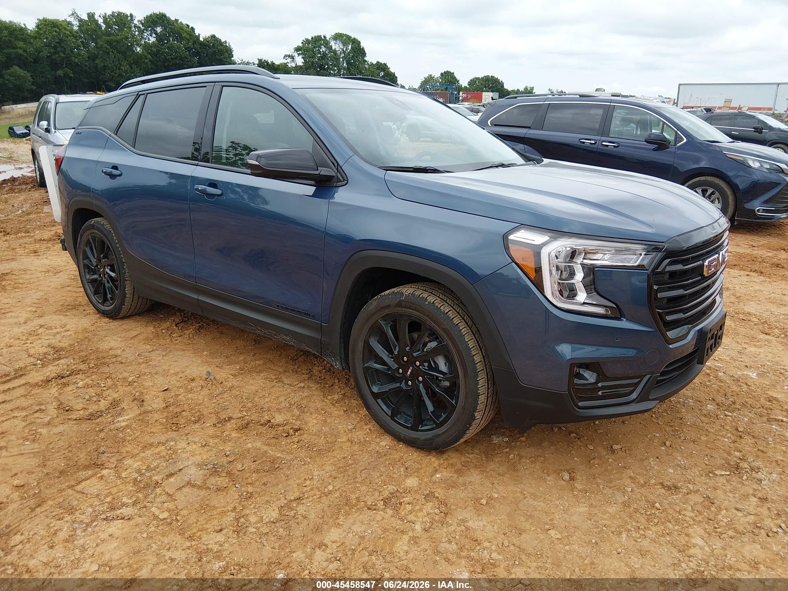 2024 GMC Terrain SLT, VIN 3GKALPEG0RL342952 — Side