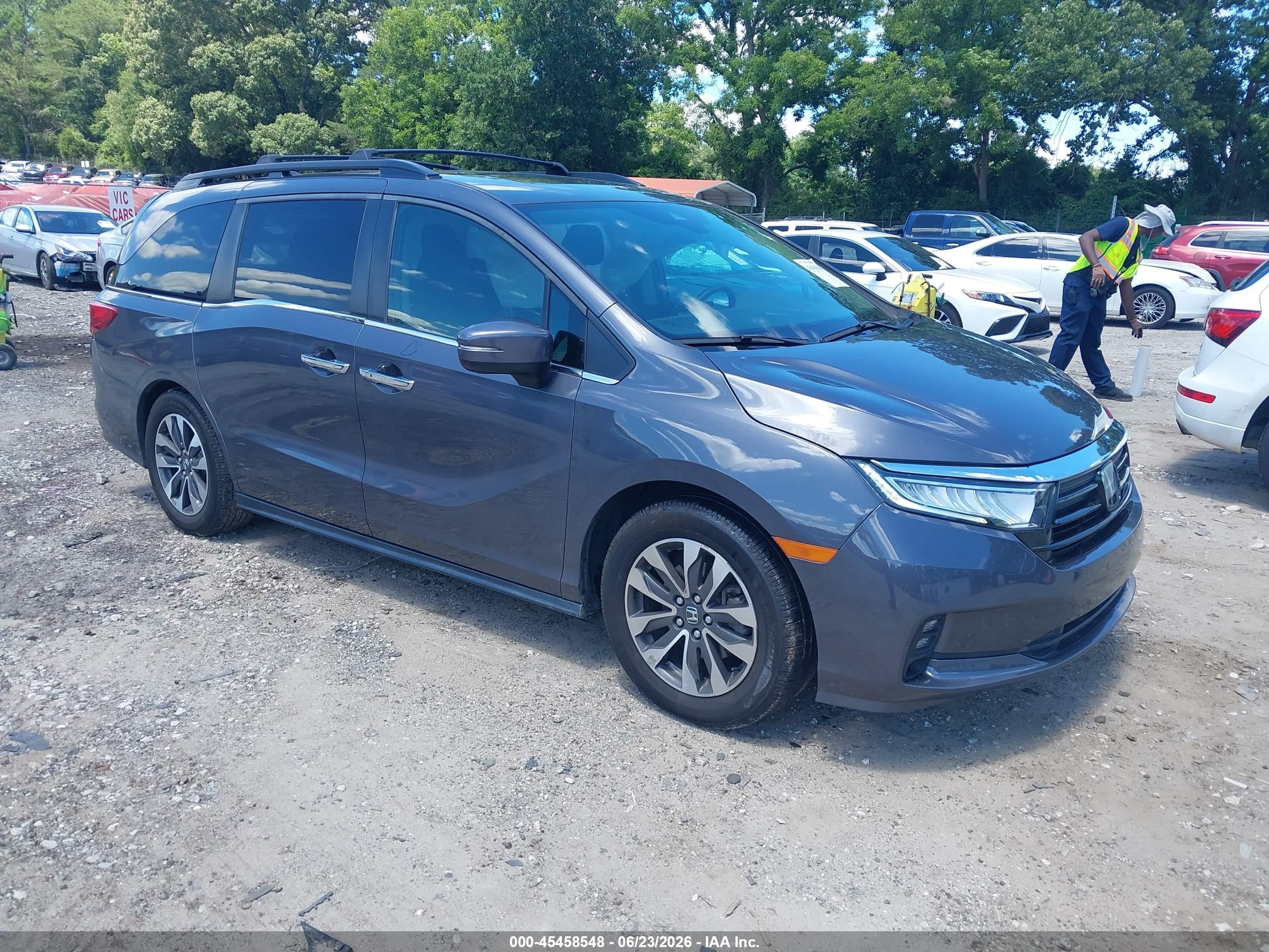 2022 Honda Odyssey EX-L, VIN 5FNRL6H70NB033043 — Side
