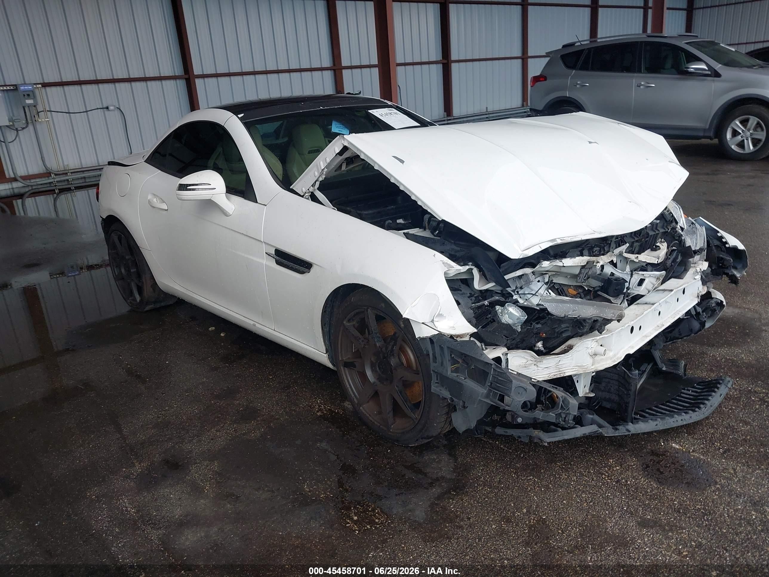 2014 Mercedes-Benz SLK 350, VIN WDDPK5HAXEF075950 — All over