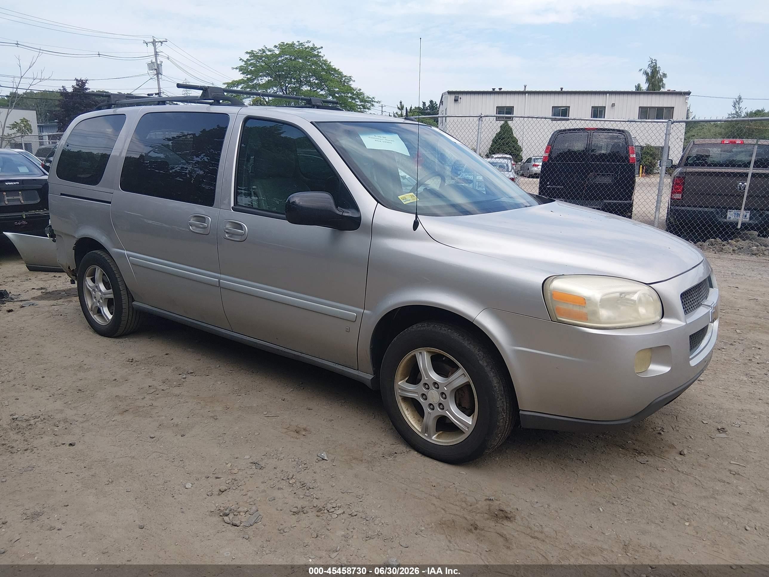 2007 Chevrolet Uplander 2LT, VIN 1GNDV33177D101572 — Rear end