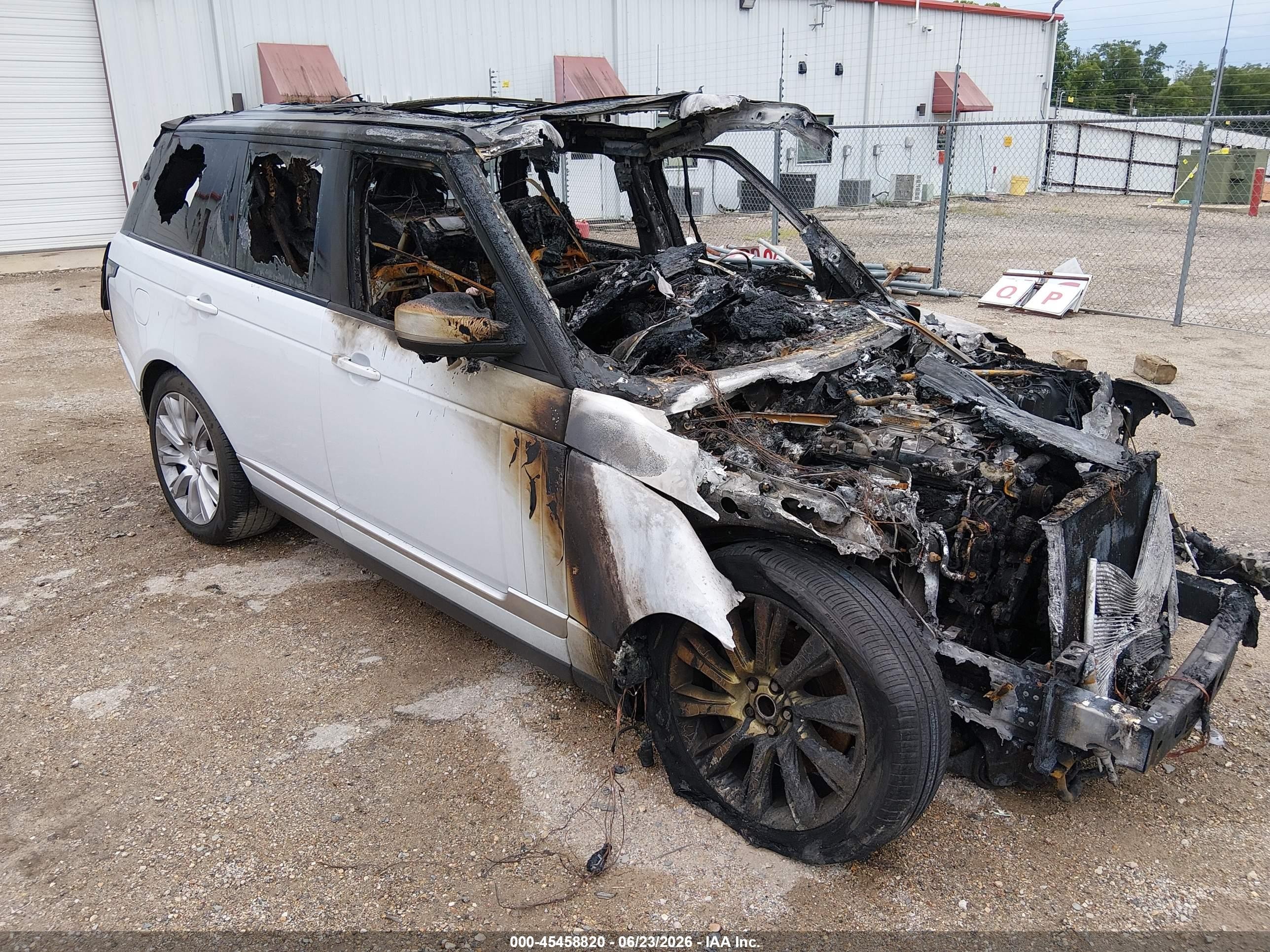 2015 Land Rover Range Rover Supercharged, VIN SALGS2TF3FA228221 — Burn