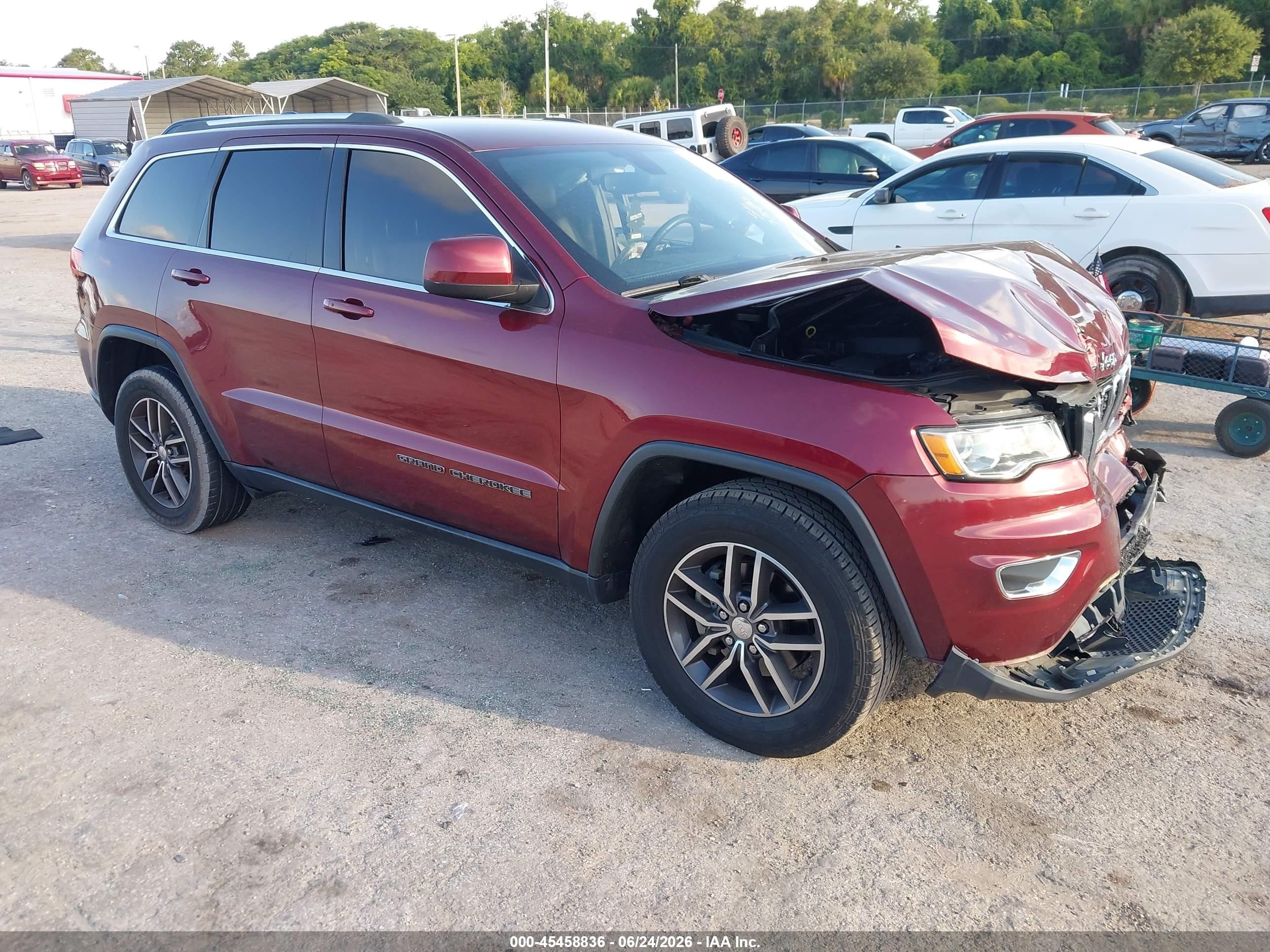 2018 Jeep Grand Cherokee Altitude, VIN 1C4RJEAG2JC402633 — Front end