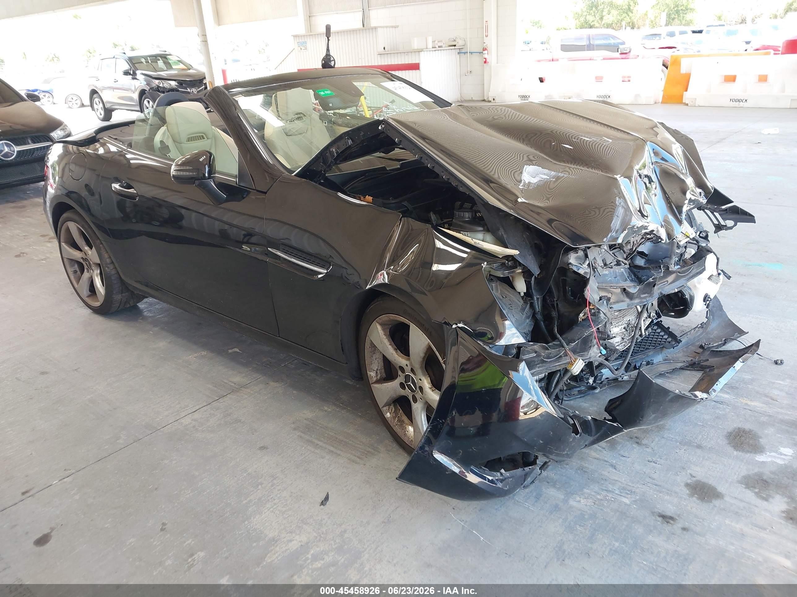 2012 Mercedes-Benz SLK 350, VIN WDDPK5HA8CF014559 — Front end