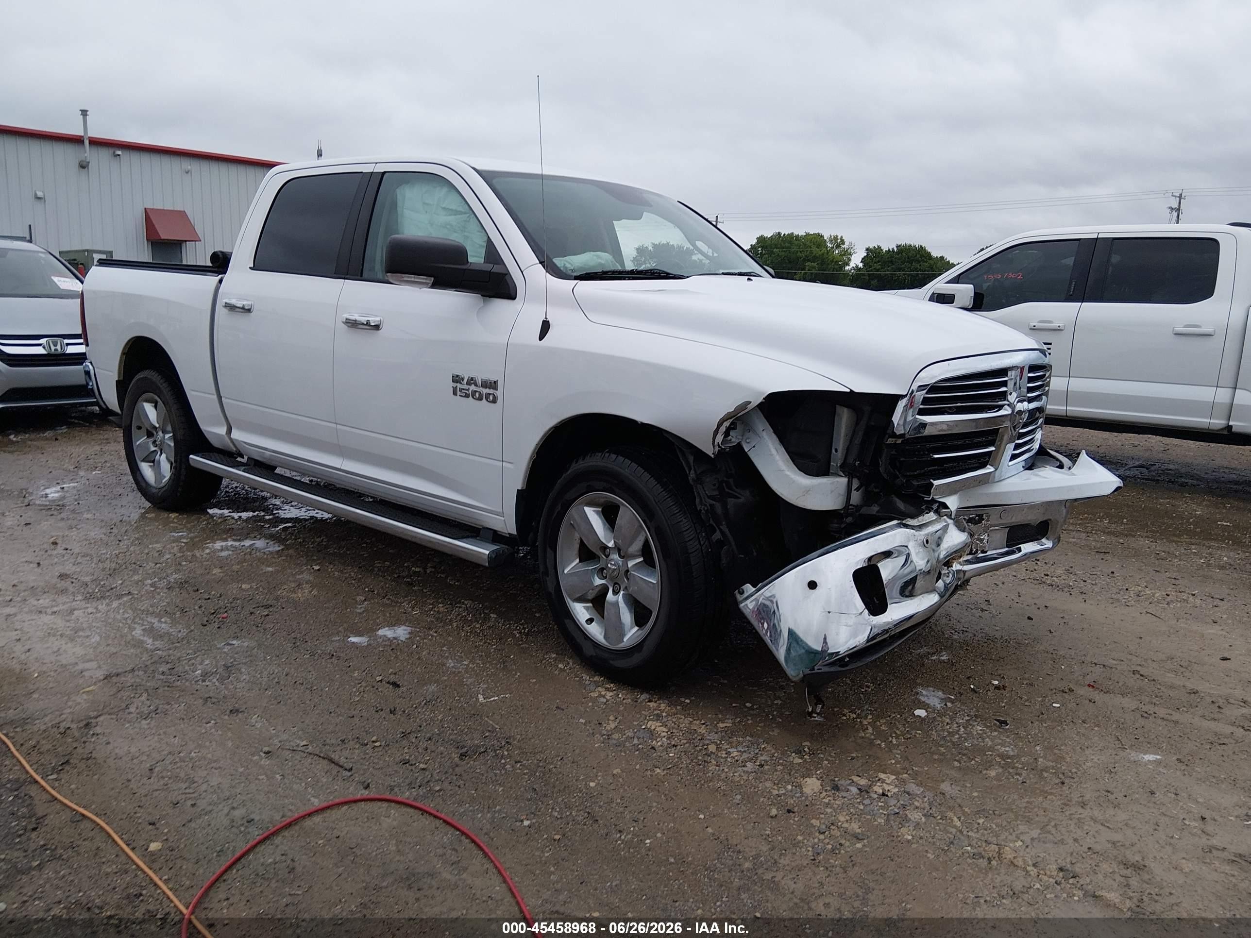 2016 Ram 1500 Big Horn, VIN 1C6RR7LGXGS287691 — Front end