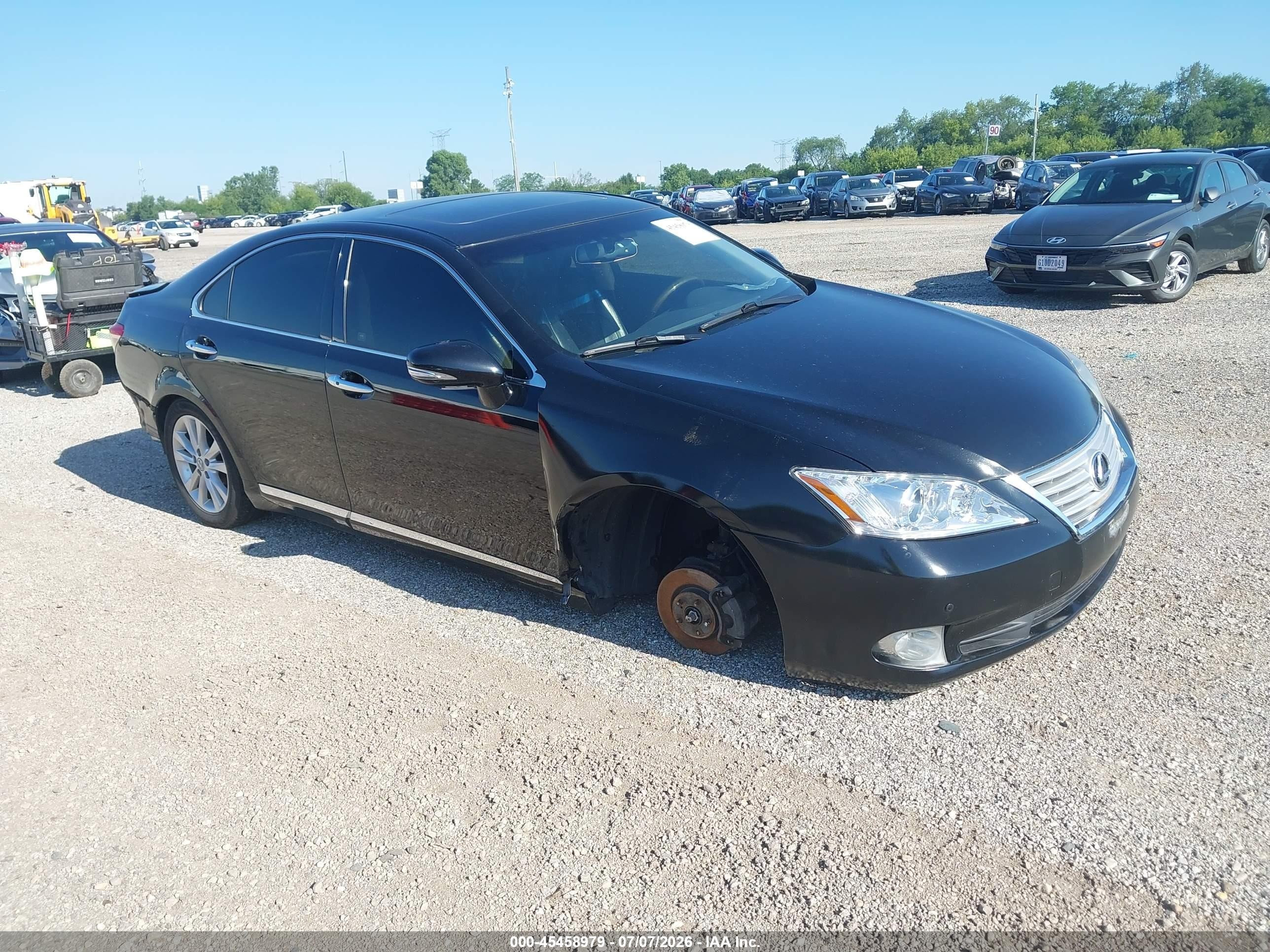 2011 Lexus ES 330, VIN JTHBK1EG4B2436306 — Rear end