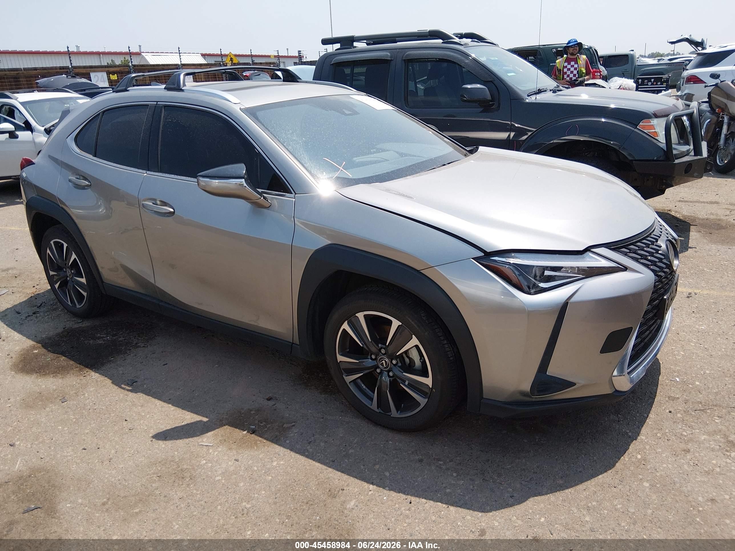 2019 Lexus UX 200 F Sport, VIN JTHY3JBH1K2008116 — Undercarriage