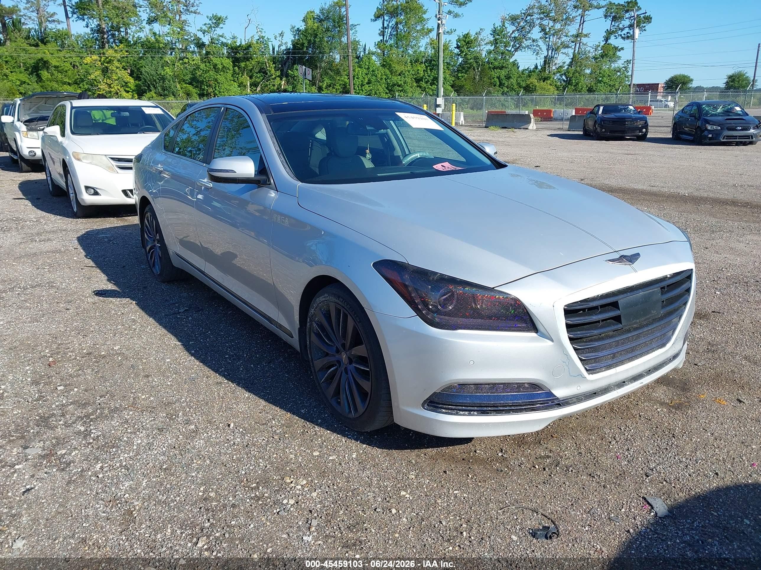 2015 Hyundai Genesis 5.0L, VIN KMHGN4JF6FU024357 — Rear end