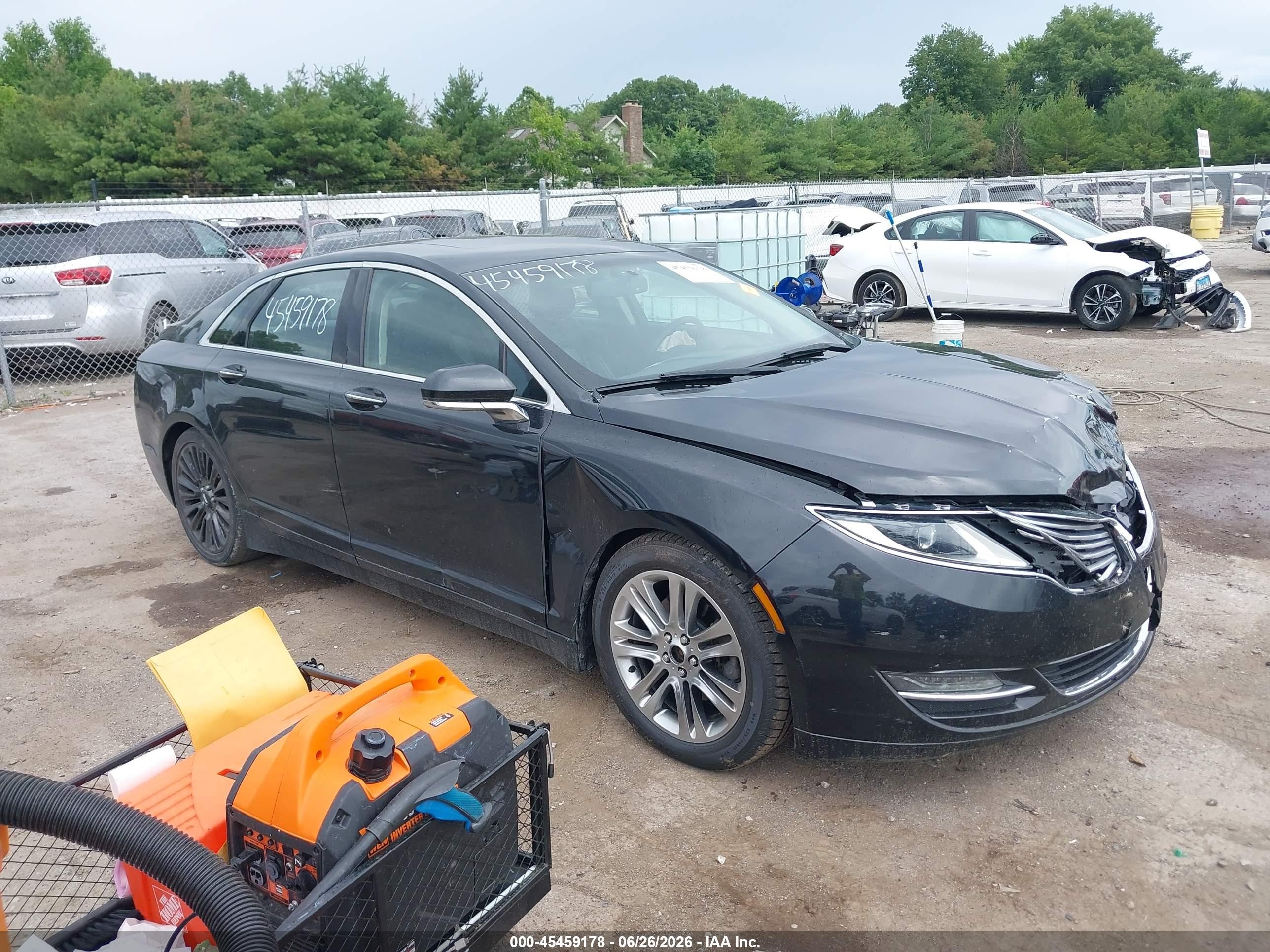 2015 Lincoln MKZ, VIN 3LN6L2GK3FR600729 — Перед