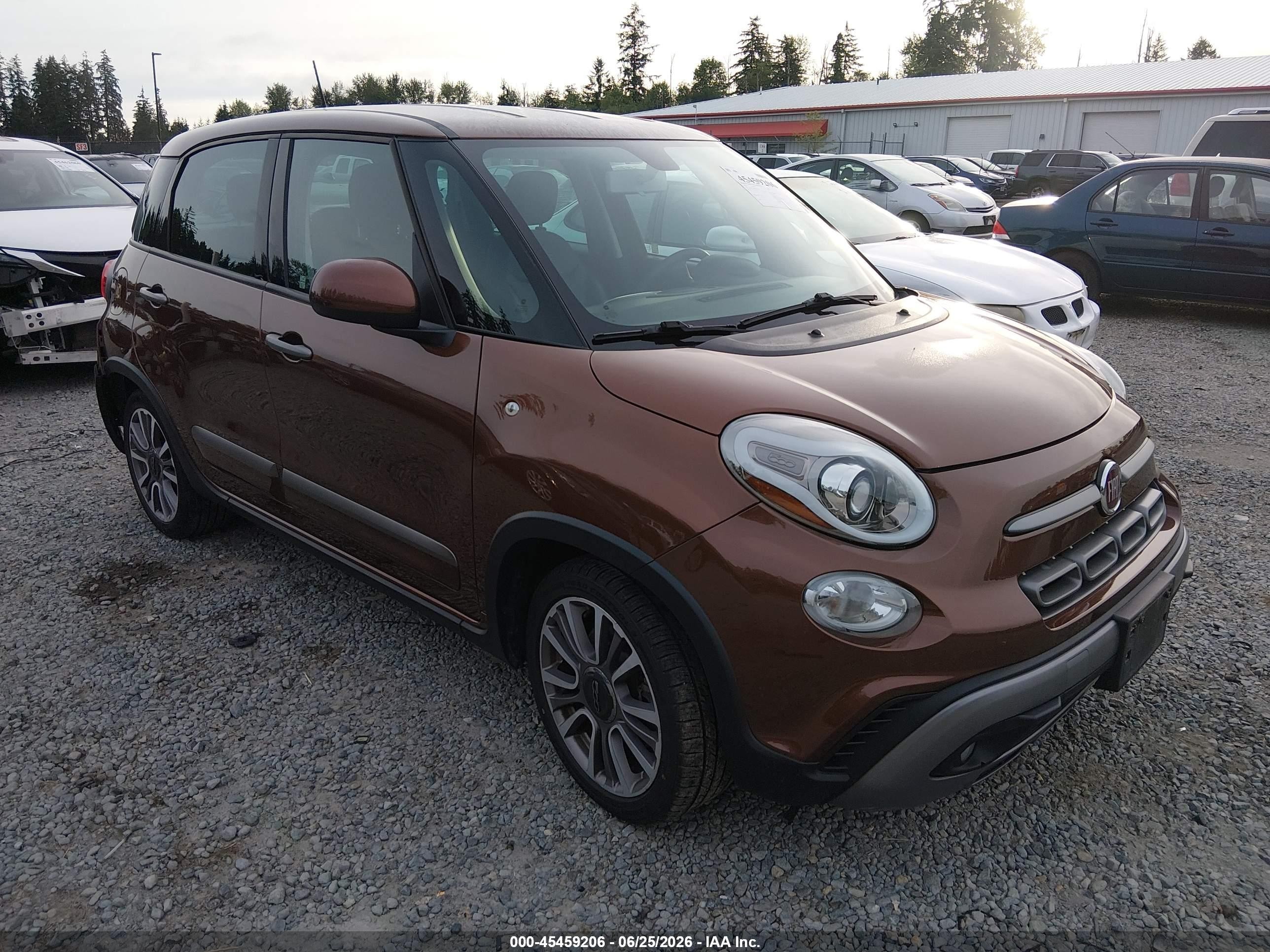 2018 FIAT 500L Trekking, VIN ZFBCFADH9JZ041020 — Rear end