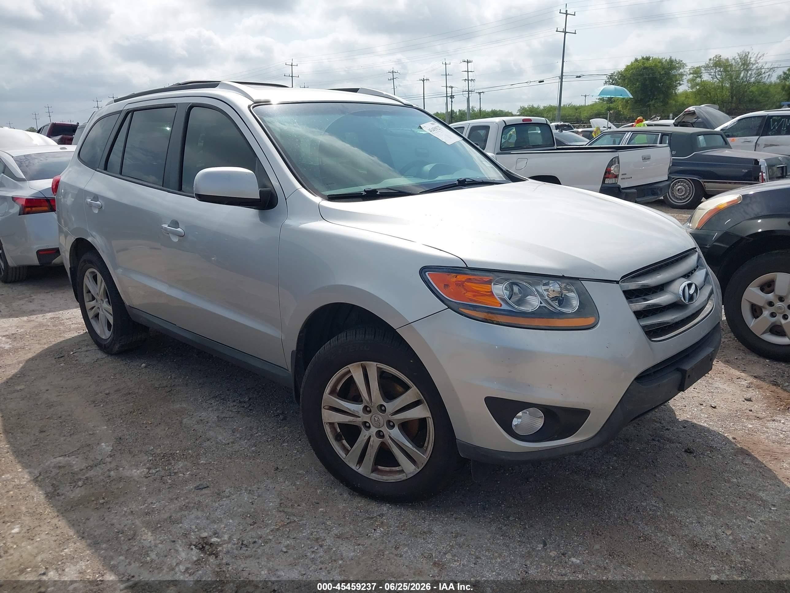 2012 Hyundai Santa Fe SE, VIN 5XYZH4AG9CG167118 — Repossession