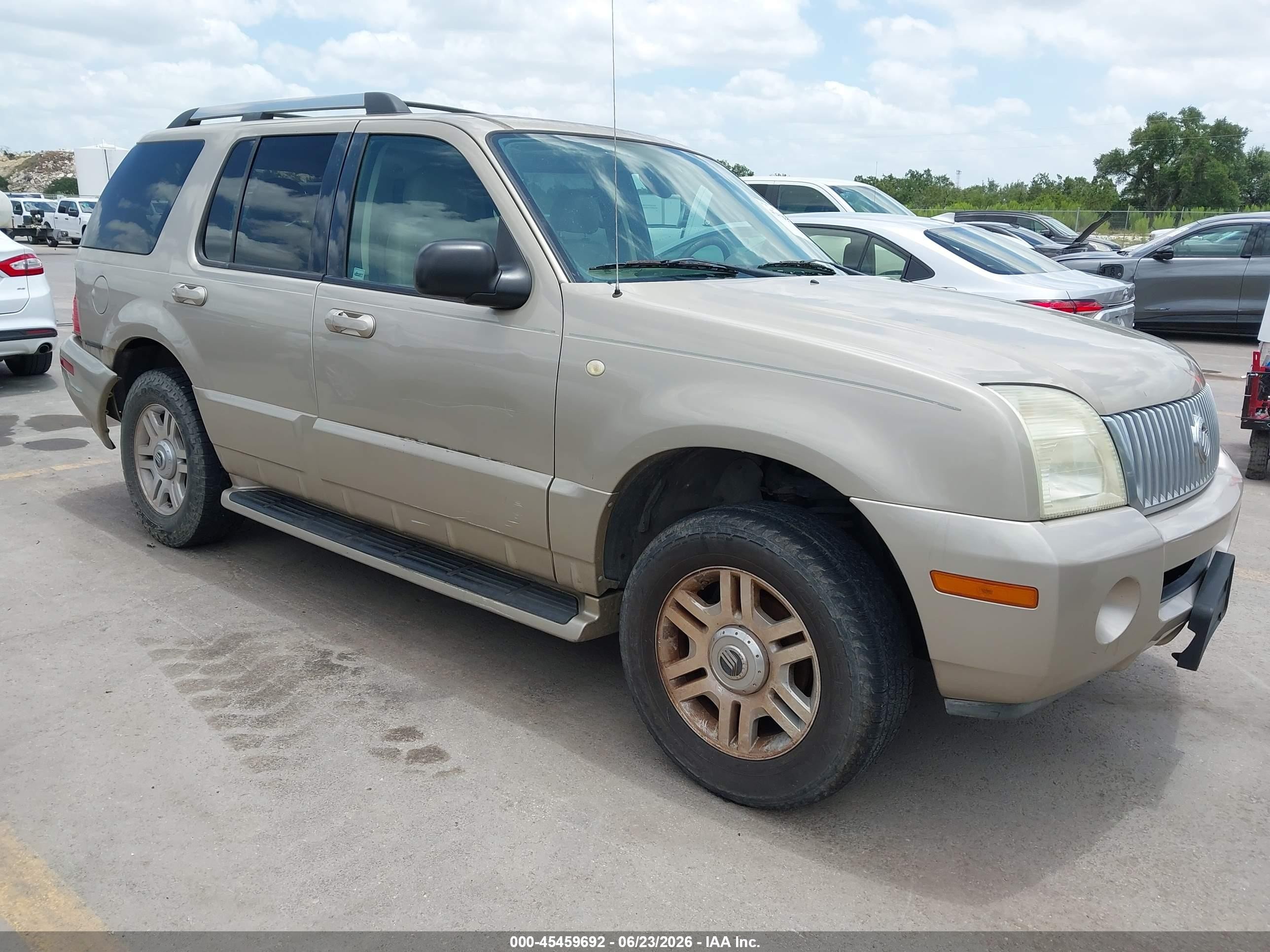 2005 Mercury Mountaineer Convenience, VIN 4M2DU66W85ZJ19772 — Rear end