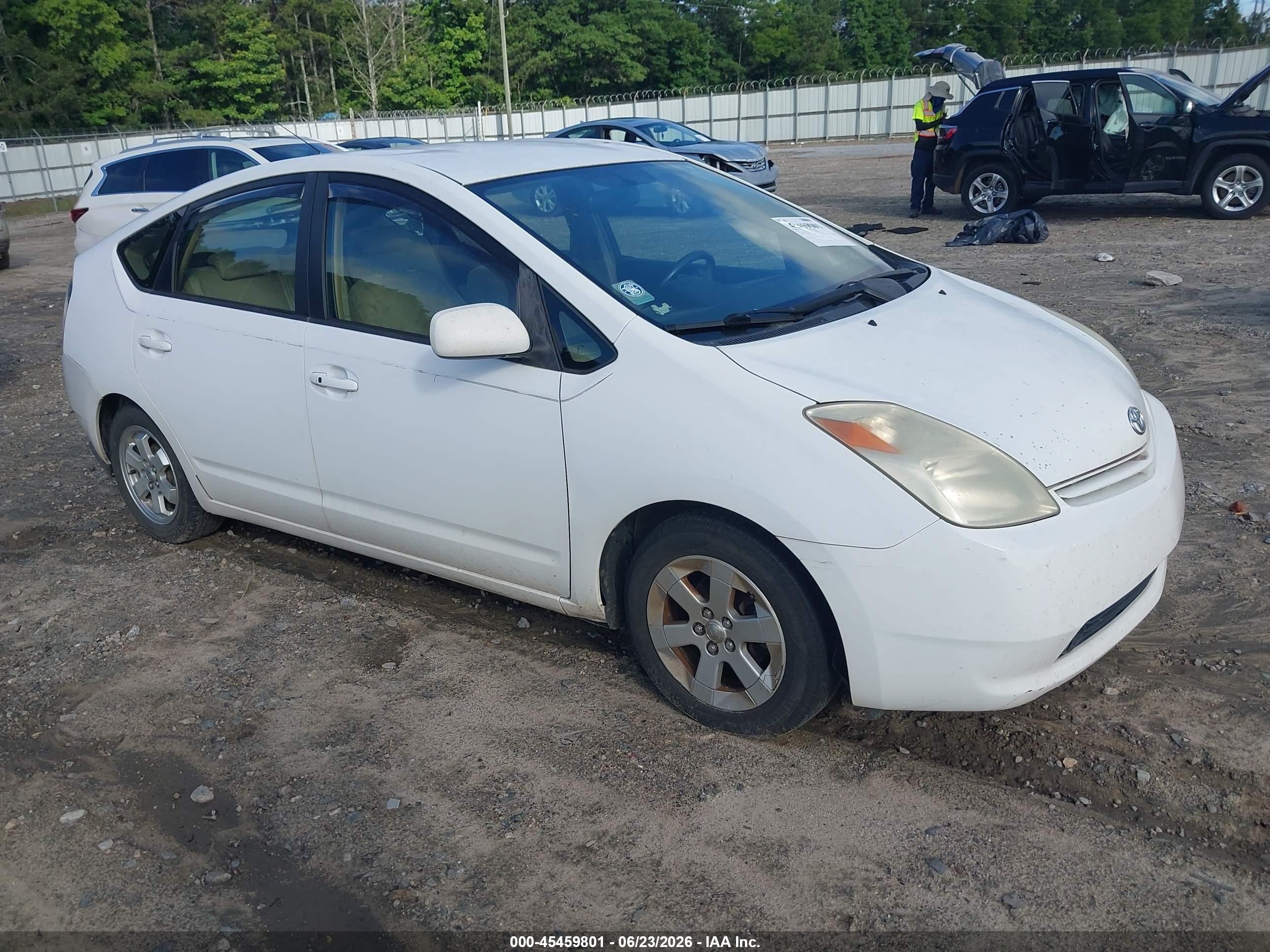 2004 Toyota Prius, VIN JTDKB20U140011080 — Normal wear
