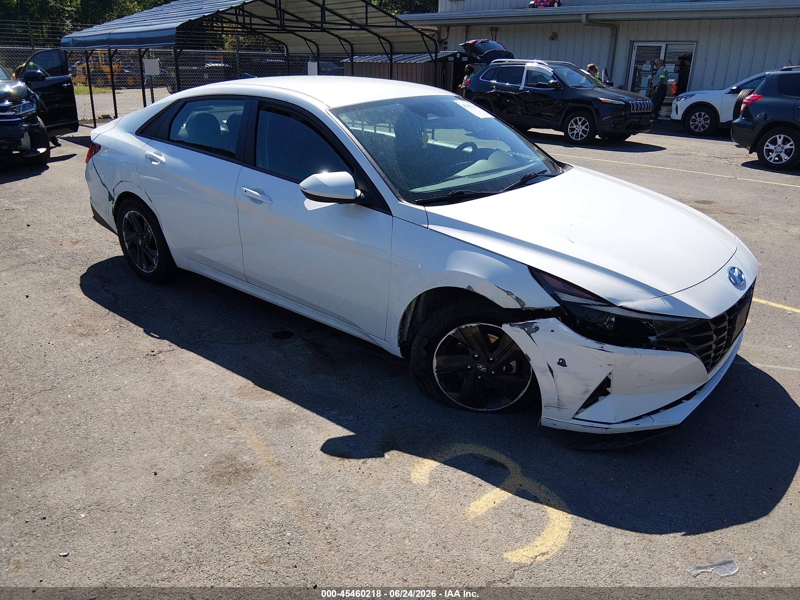 2021 Hyundai Elantra SEL, VIN 5NPLM4AG7MH048334 — Front end