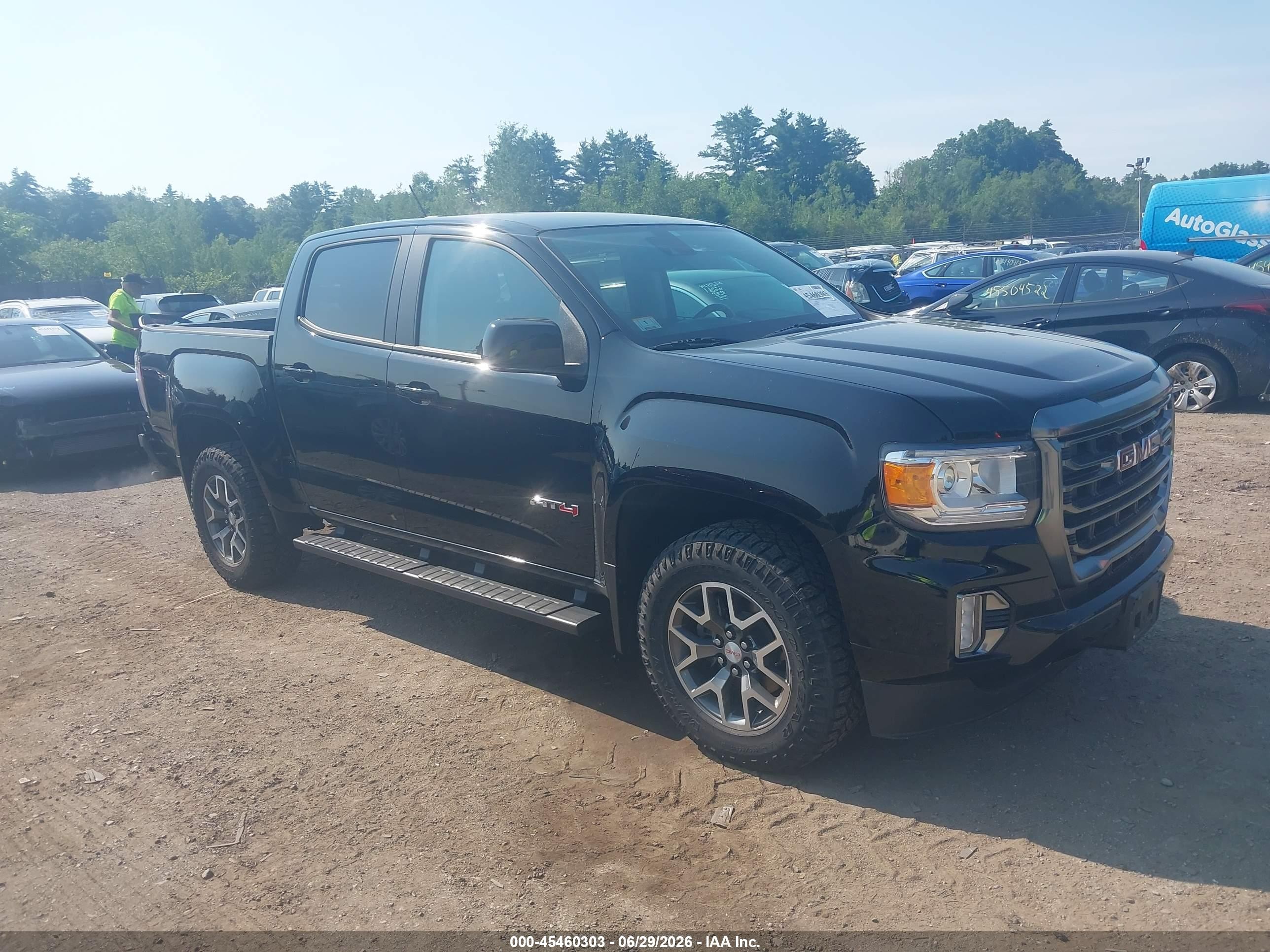 2022 GMC Canyon 4WD AT4, VIN 1GTG6FEN9N1134723 — Rear end