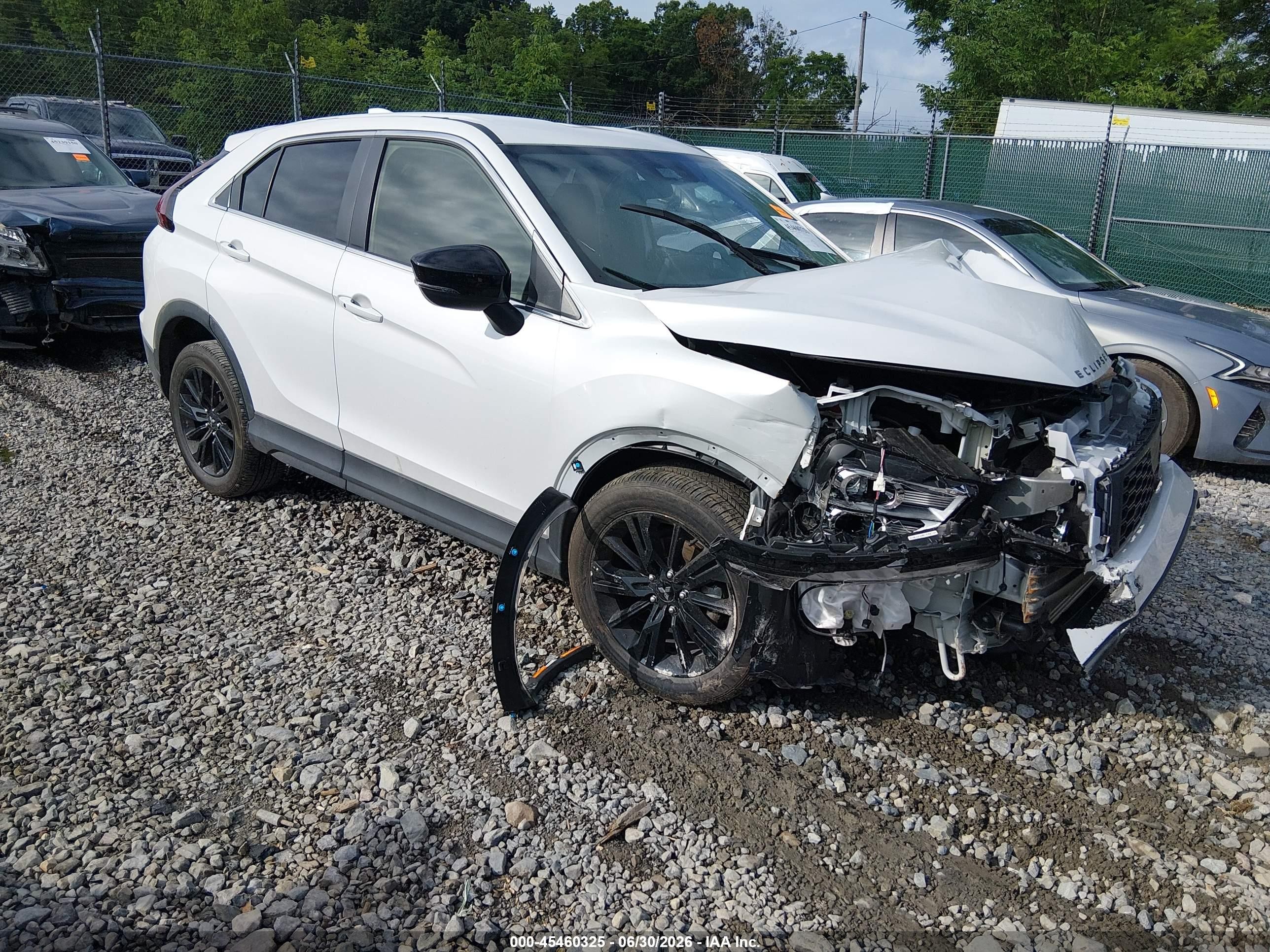 2025 Mitsubishi Eclipse Cross LE, VIN JA4ATVAA8SZ043266 — Front end