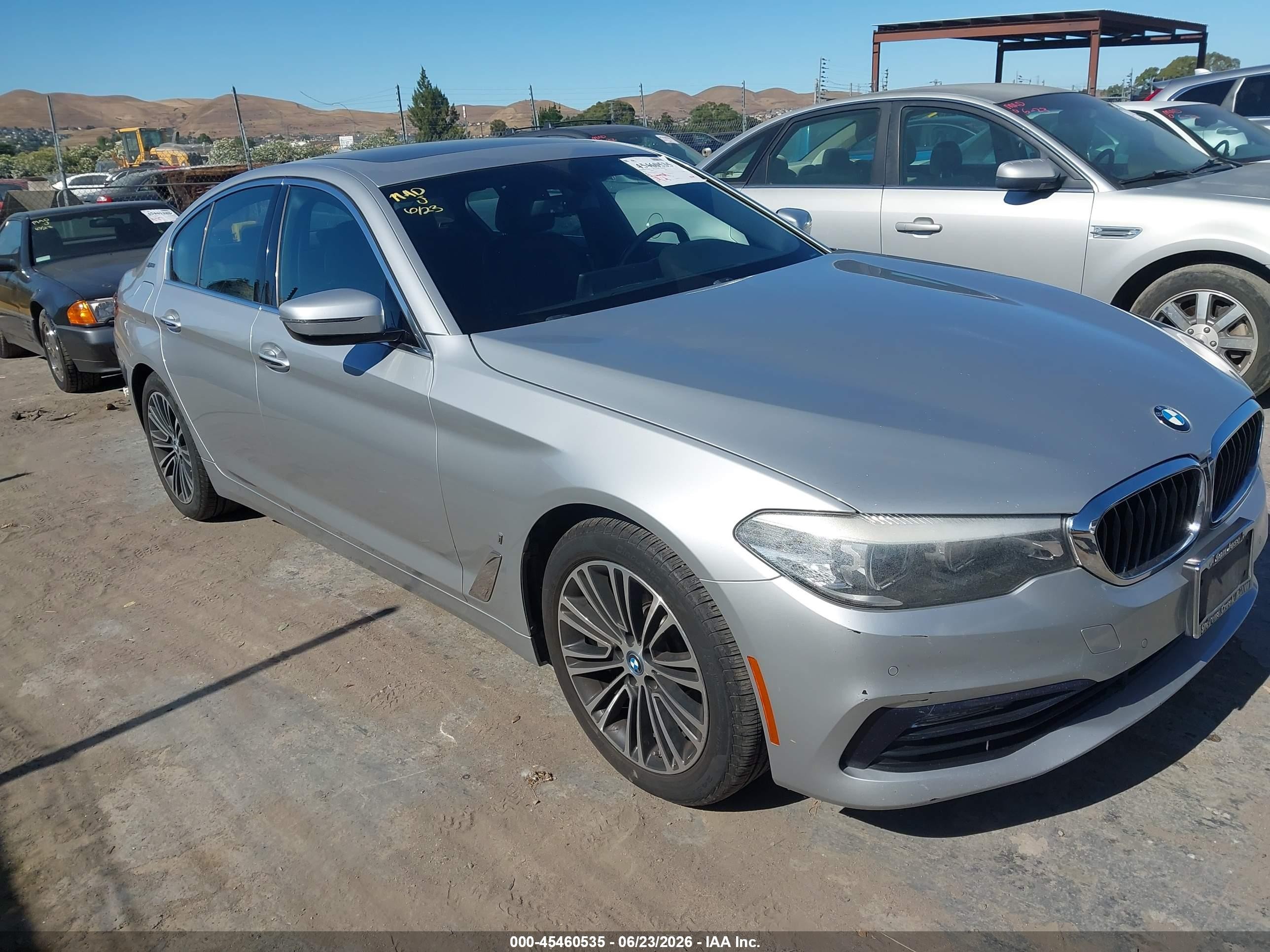 2018 BMW 5 Series 530e, VIN WBAJA9C55JB033074 — Normal wear