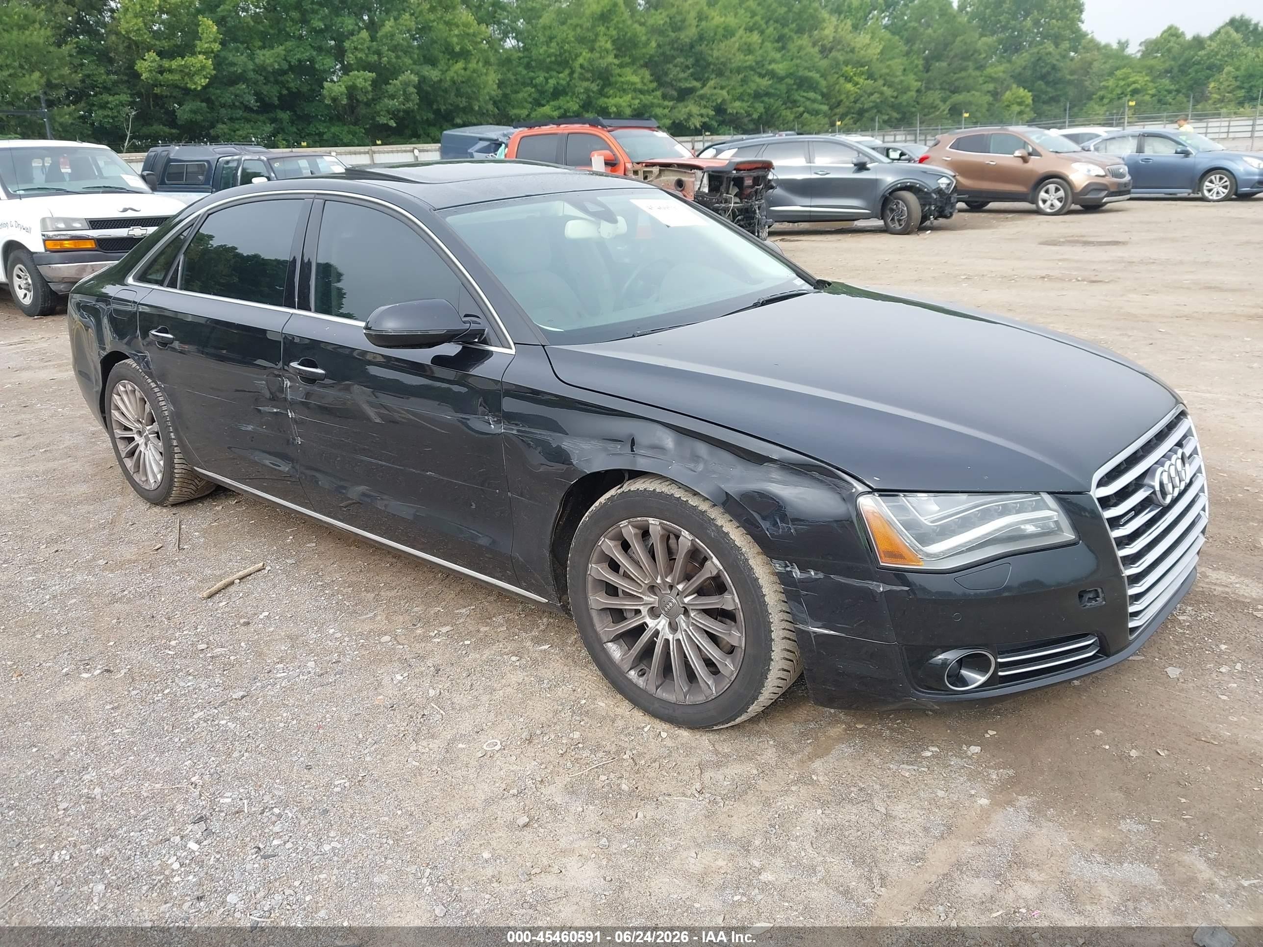 2013 Audi A8 4.0L, VIN WAUR2AFD6DN019207 — Бок