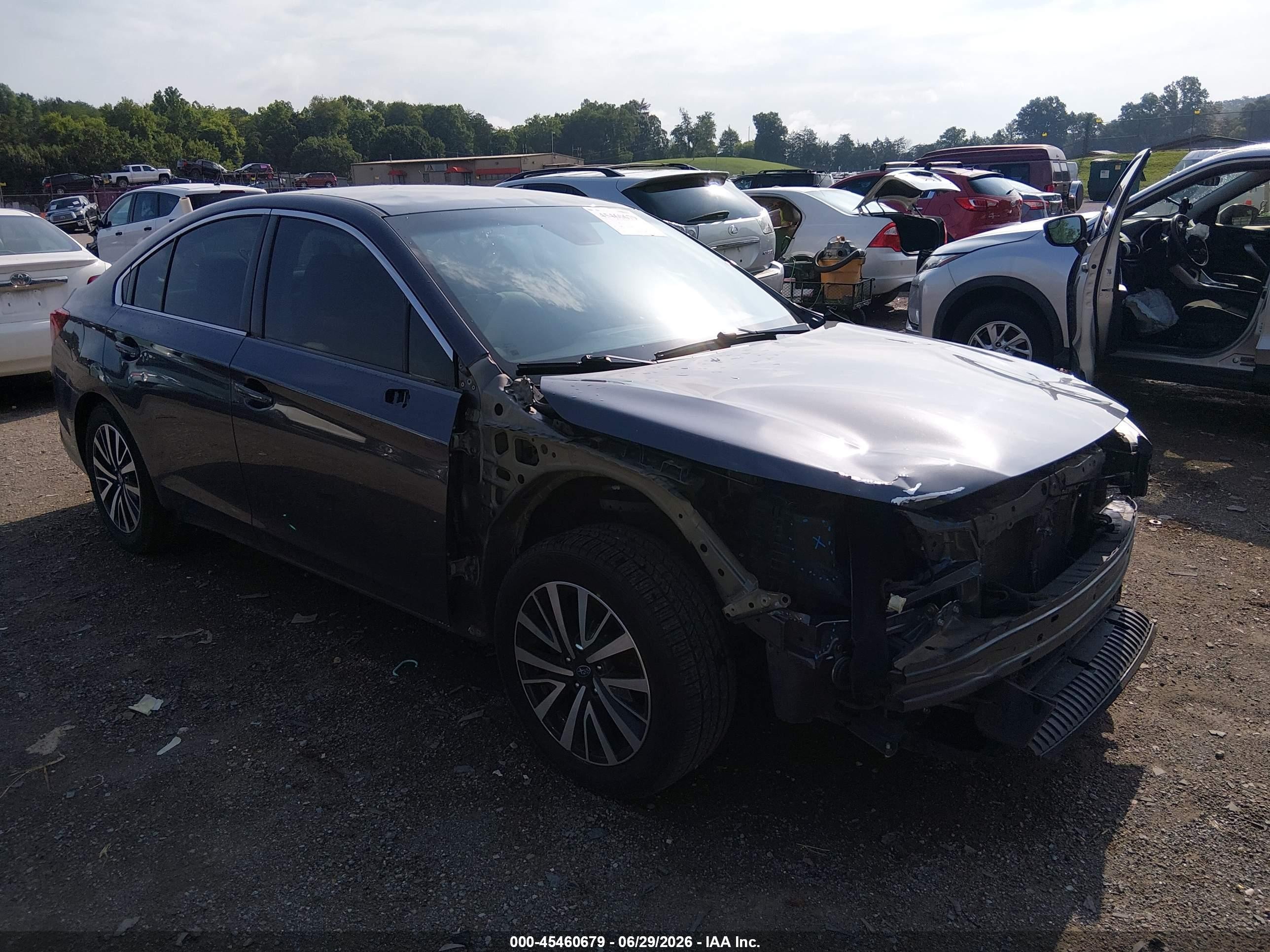 2019 Subaru Legacy Premium, VIN 4S3BNAF65K3029524 — Перед
