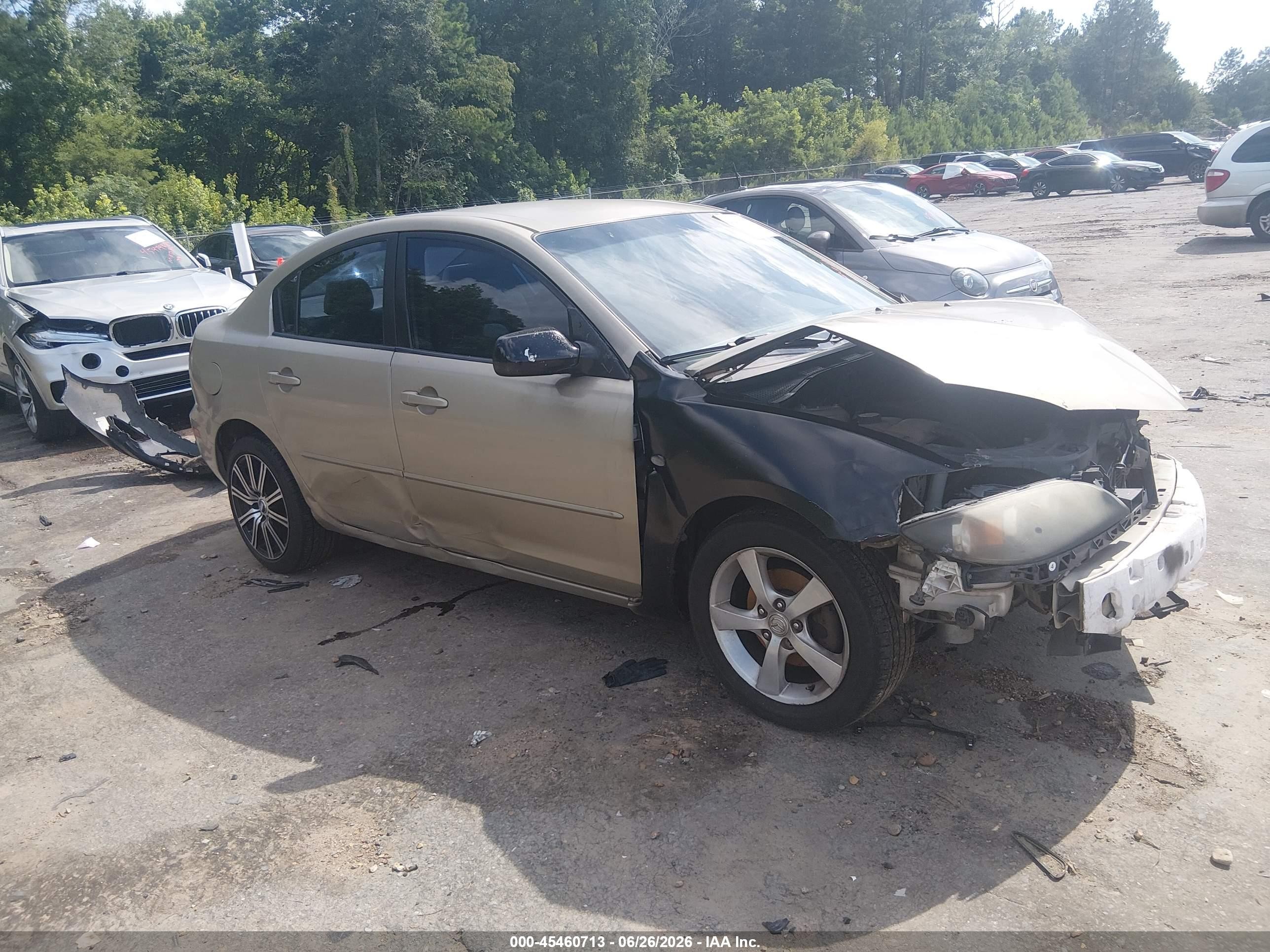 2004 Mazda 3 i, VIN JM1BK12F541201032 — Front end