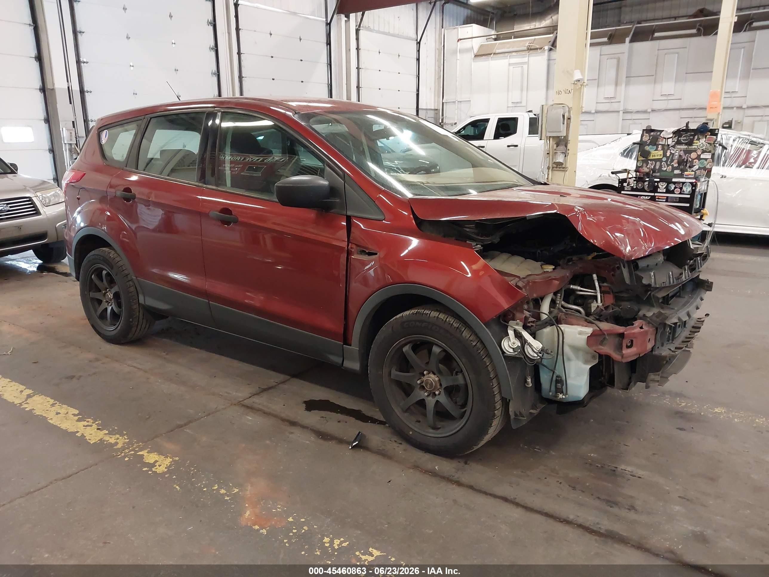 2014 Ford Escape S, VIN 1FMCU0F73EUA63174 — Front end