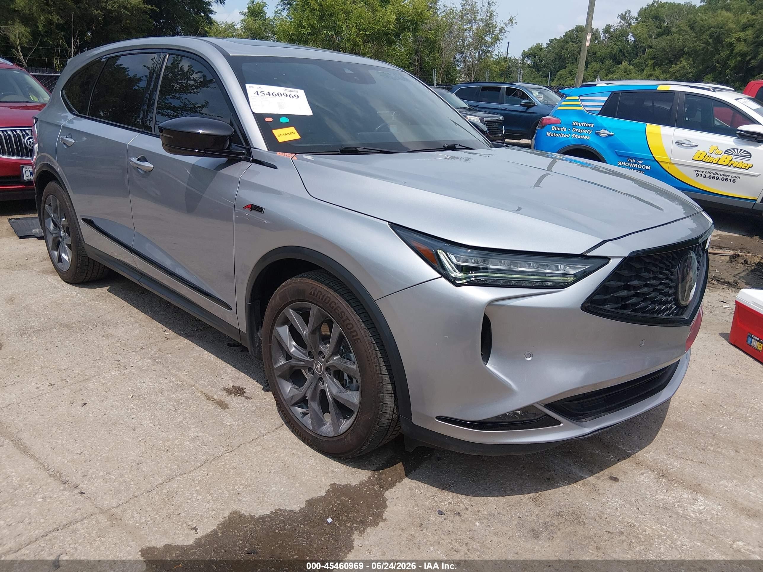 2022 Acura MDX w/A-Spec Package, VIN 5J8YE1H07NL013950 — Side
