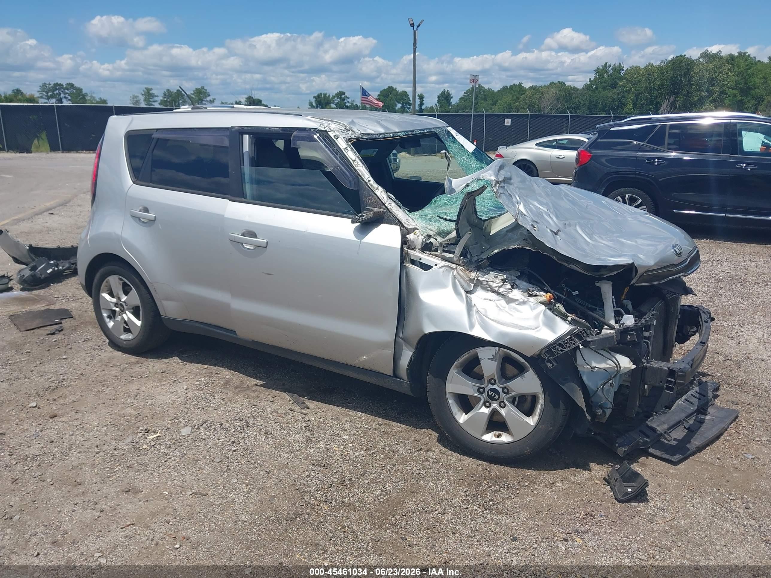 2019 Kia Soul, VIN KNDJN2A24K7000949 — Front end