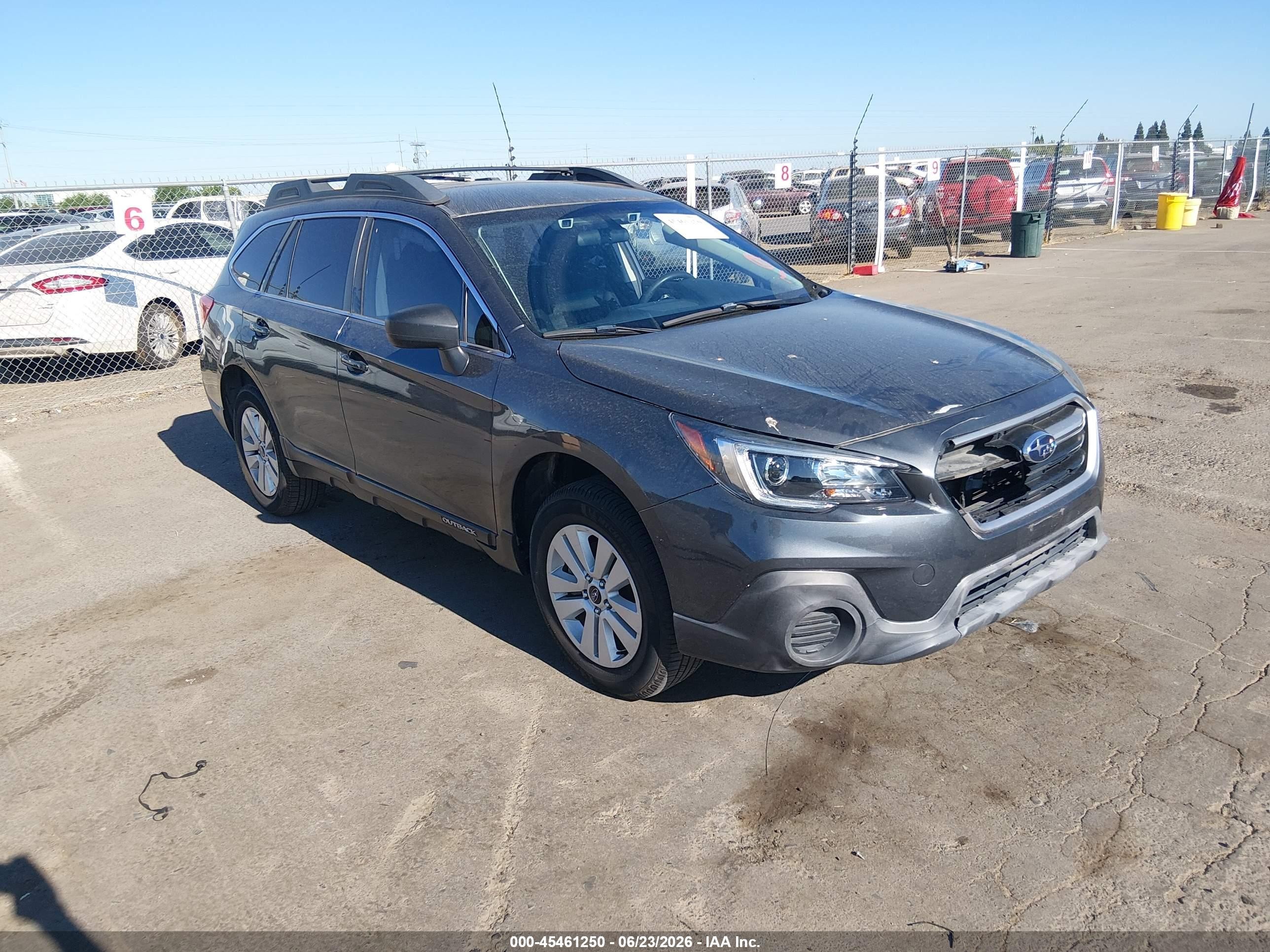 2019 Subaru Outback, VIN 4S4BSABC2K3388779 — Перед