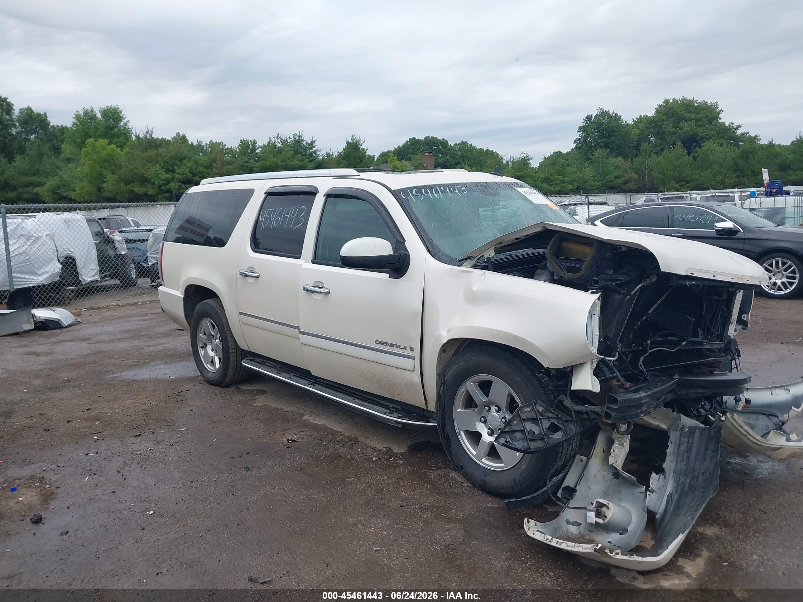 2009 GMC Yukon XL, VIN 1GKFK06209R177867 — Front end