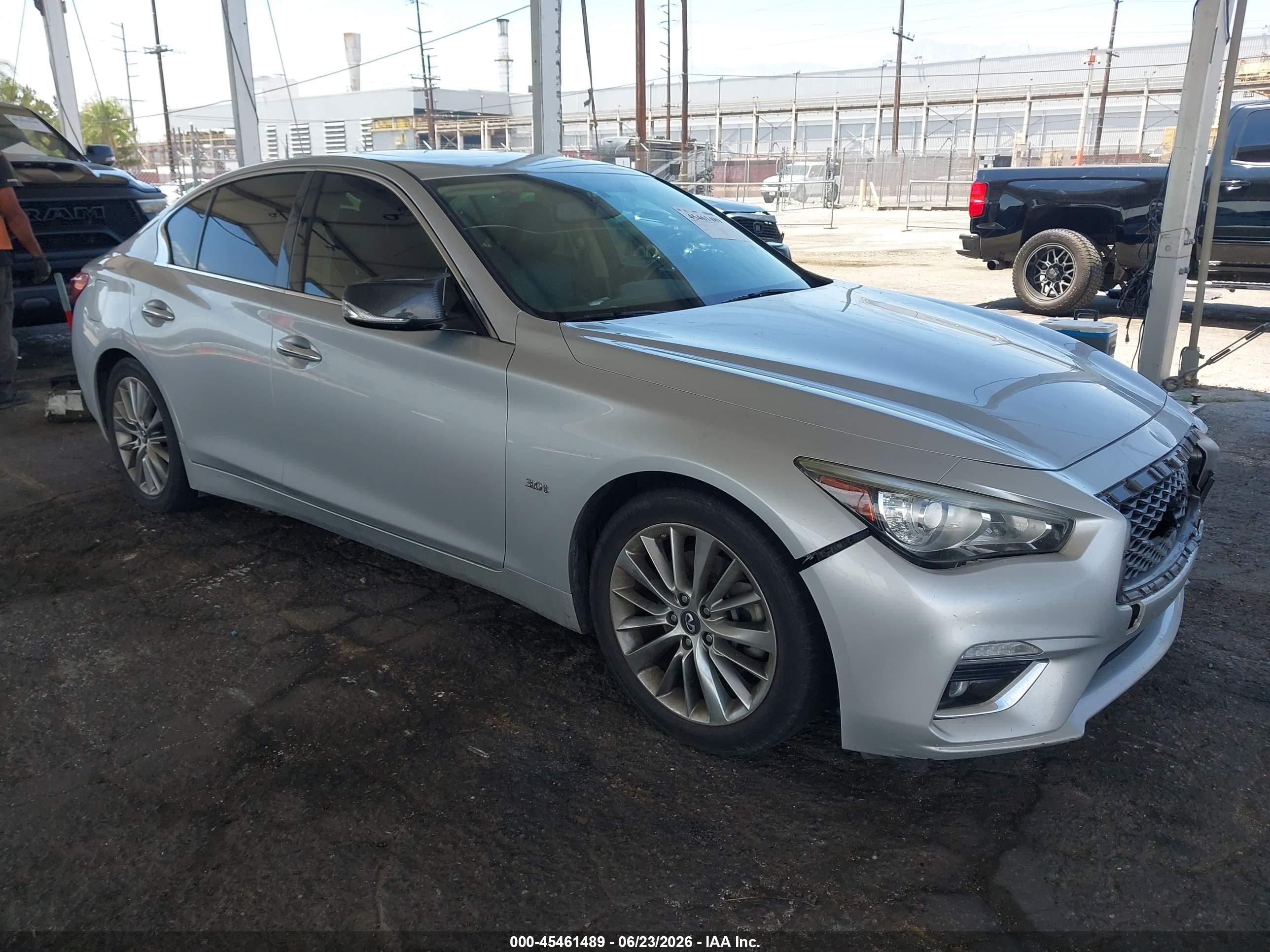 2018 Infiniti Q50 Luxe, VIN JN1EV7AP3JM590395 — Front end
