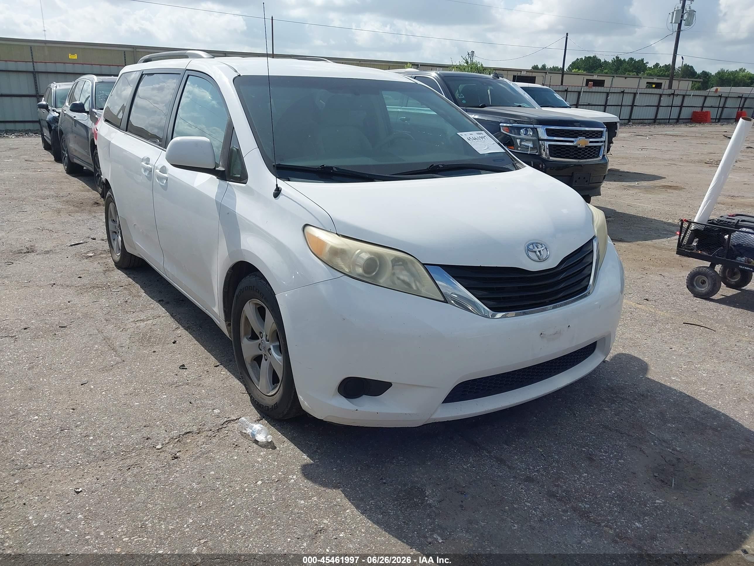 2012 Toyota Sienna LE, VIN 5TDKK3DC1CS223786 — Rear end