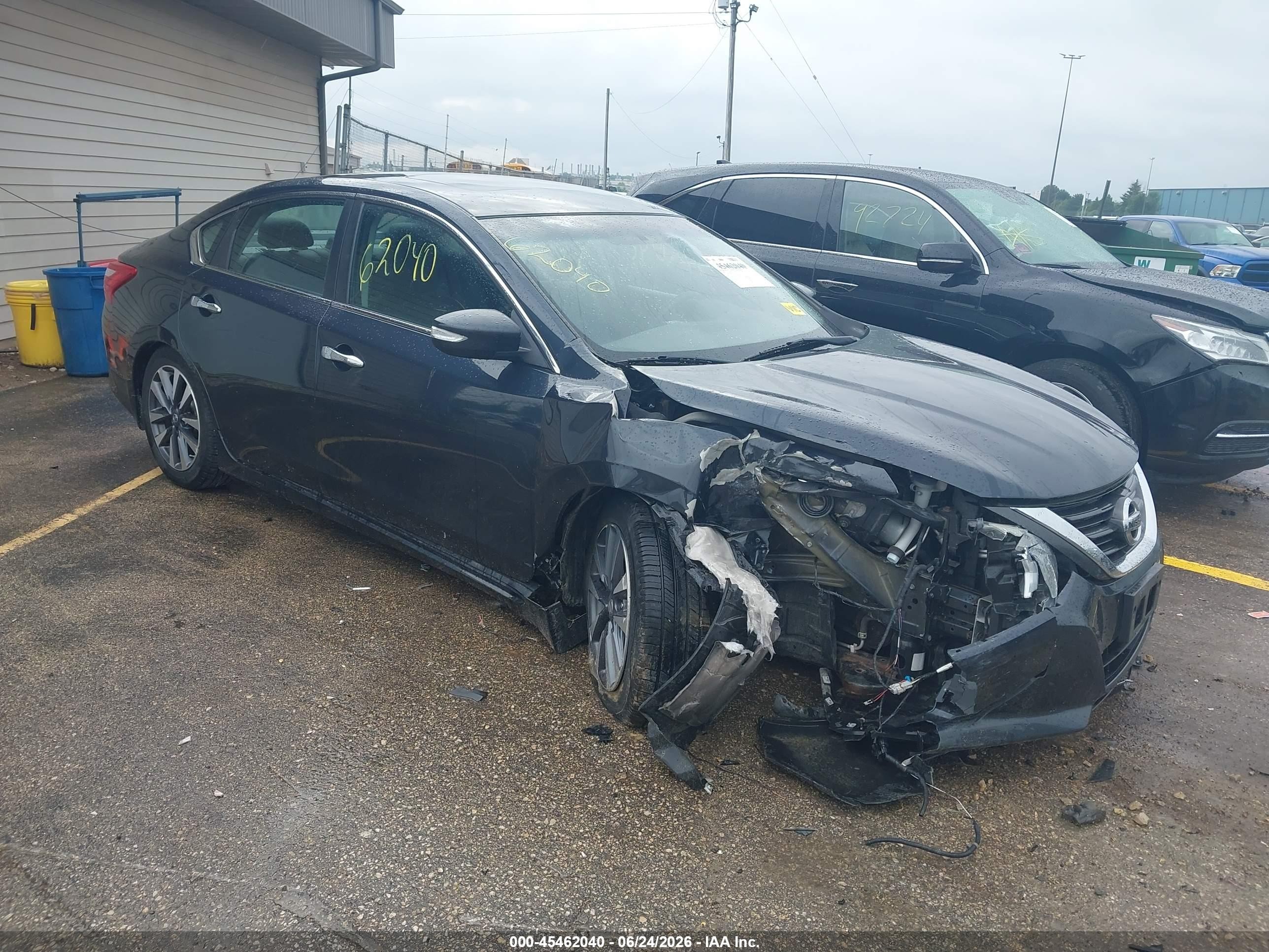 2016 Nissan Altima SL, VIN 1N4AL3AP0GC277240 — Front end
