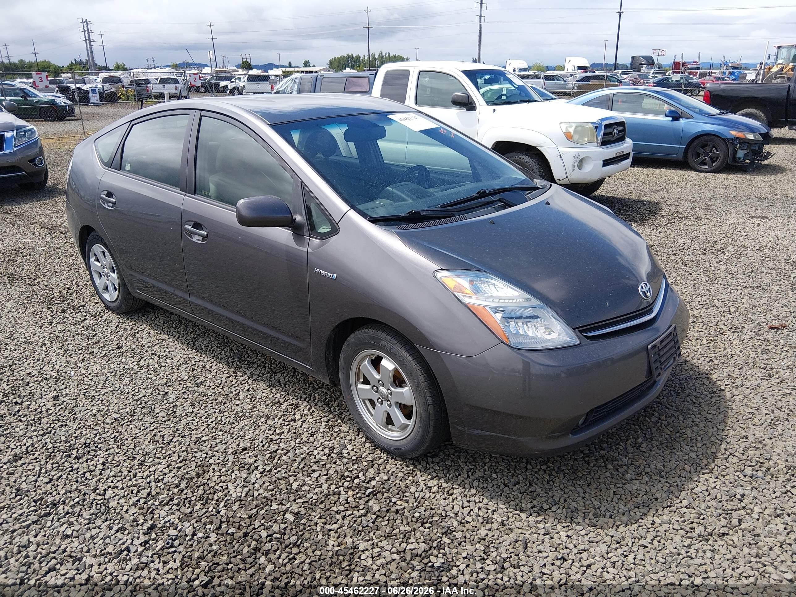 2008 Toyota Prius, VIN JTDKB20U483339226 — Front end