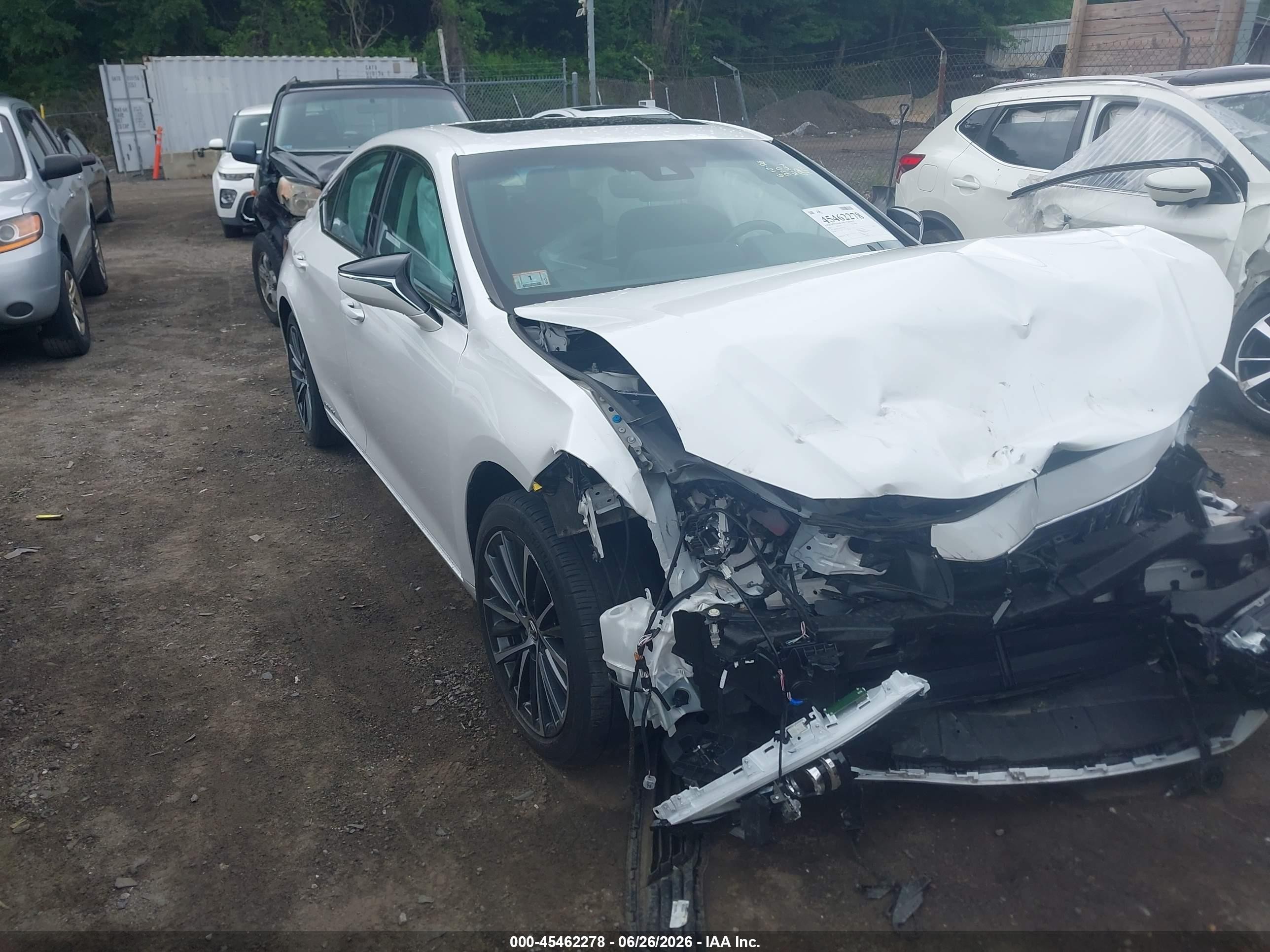 2022 Lexus ES 300h, VIN 58ADA1C10NU013313 — Front end