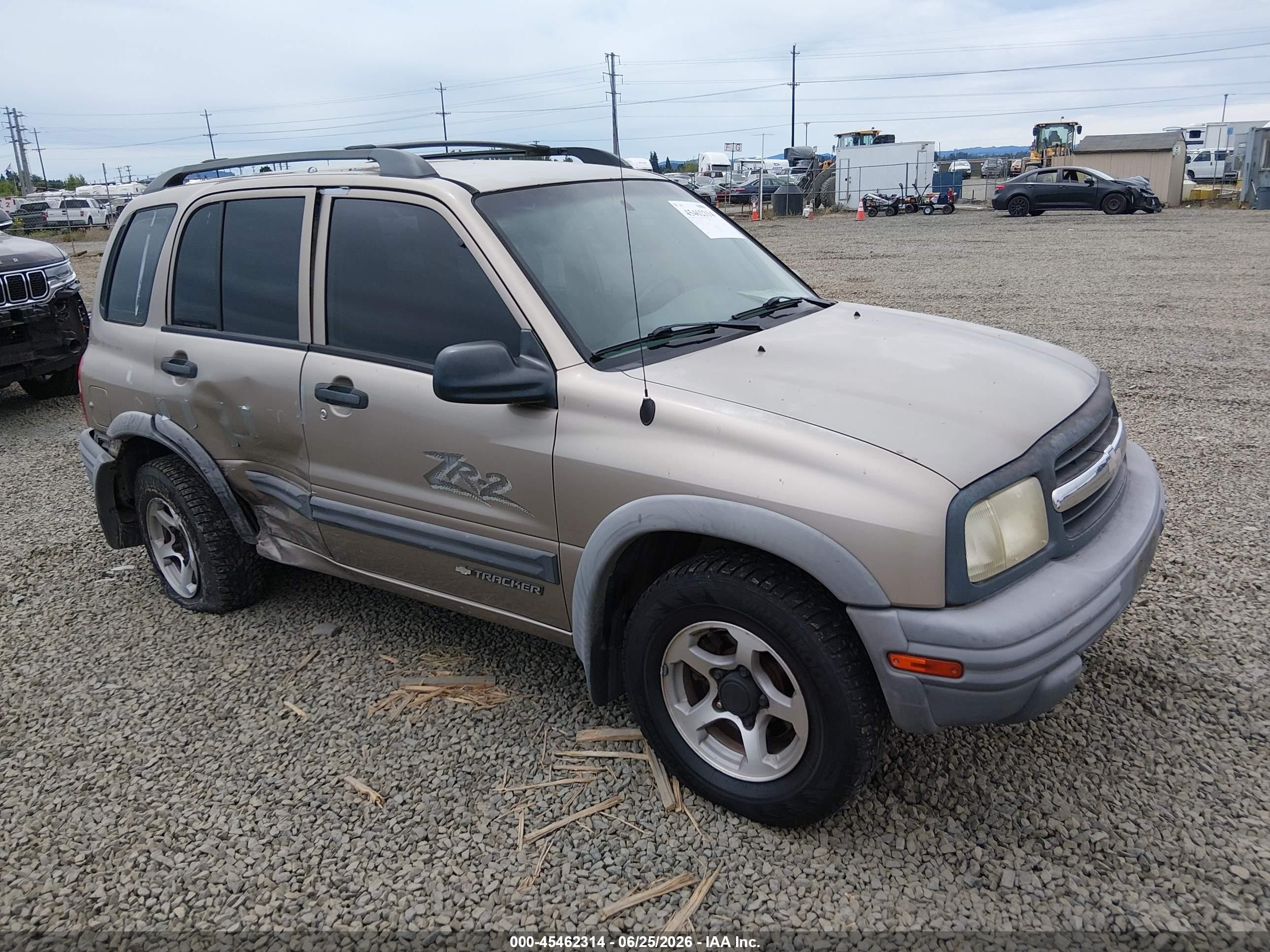 2002 Chevrolet Tracker ZR2, VIN 2CNBJ734926921460 — Бок