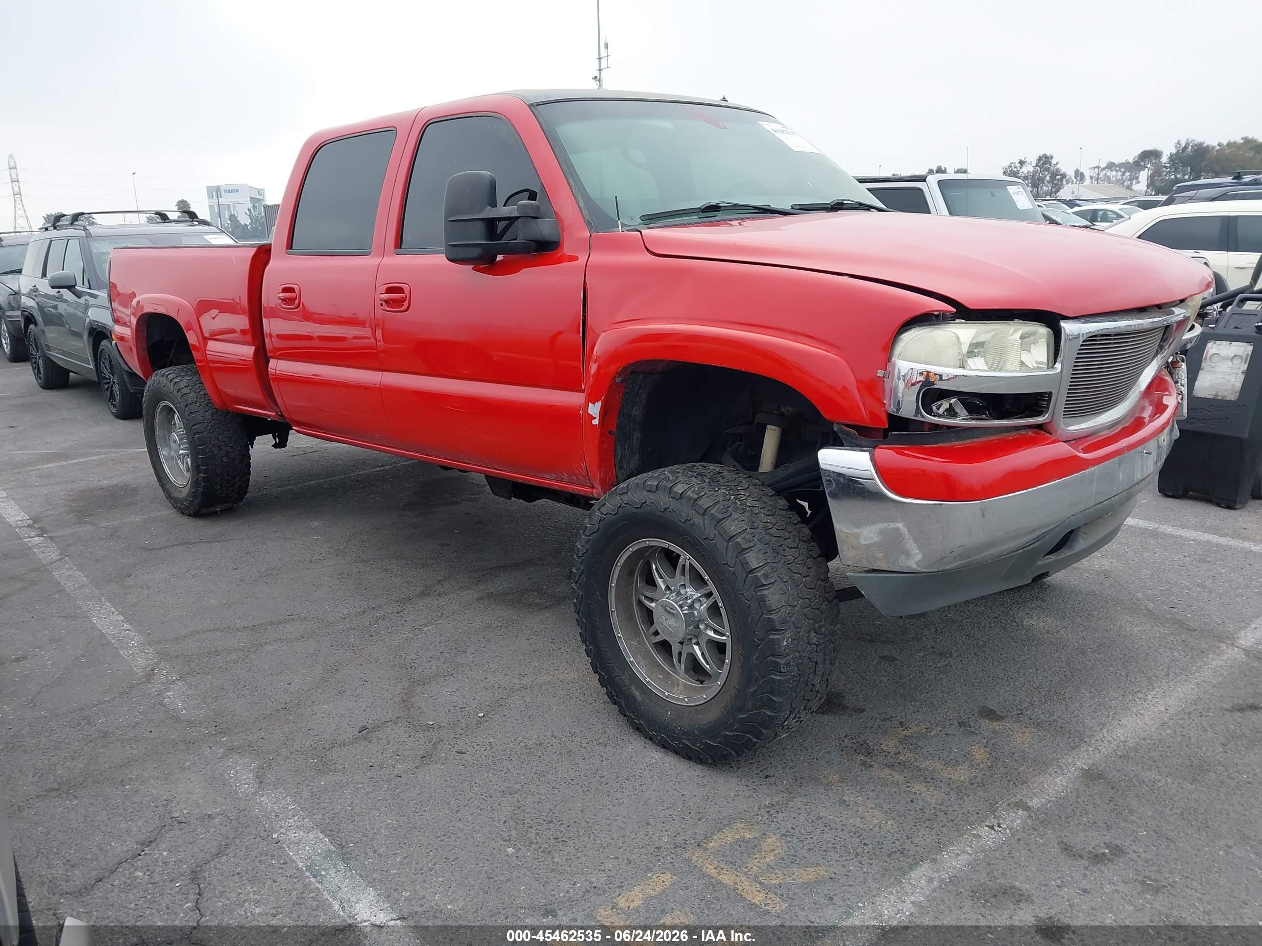 2001 GMC Sierra 1500HD SLE, VIN 1GTGK13U71F160016 — Front end