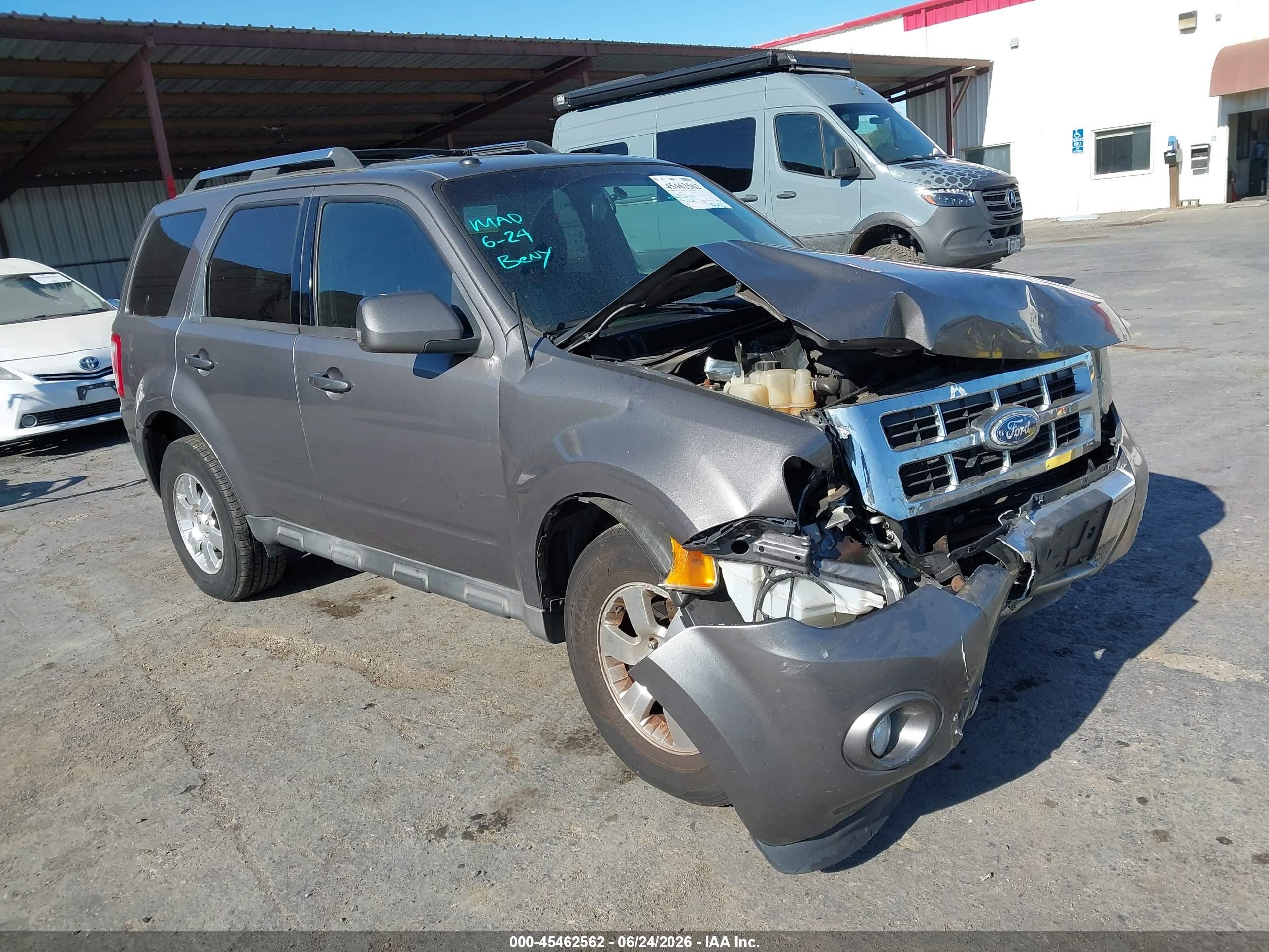 2012 Ford Escape Limited, VIN 1FMCU9EG4CKA84565 — Front end