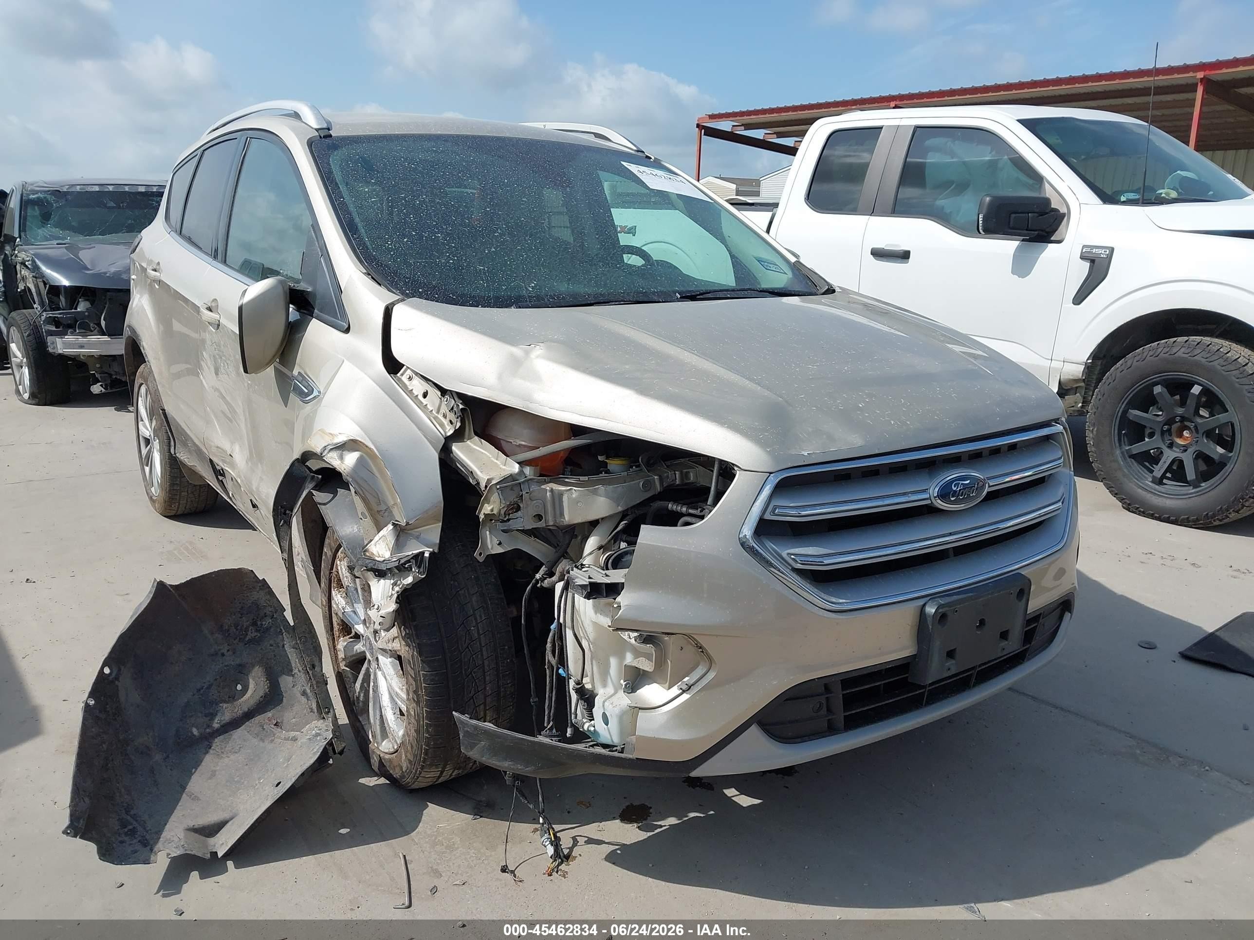 2018 Ford Escape Titanium, VIN 1FMCU9J97JUA97254 — Front end