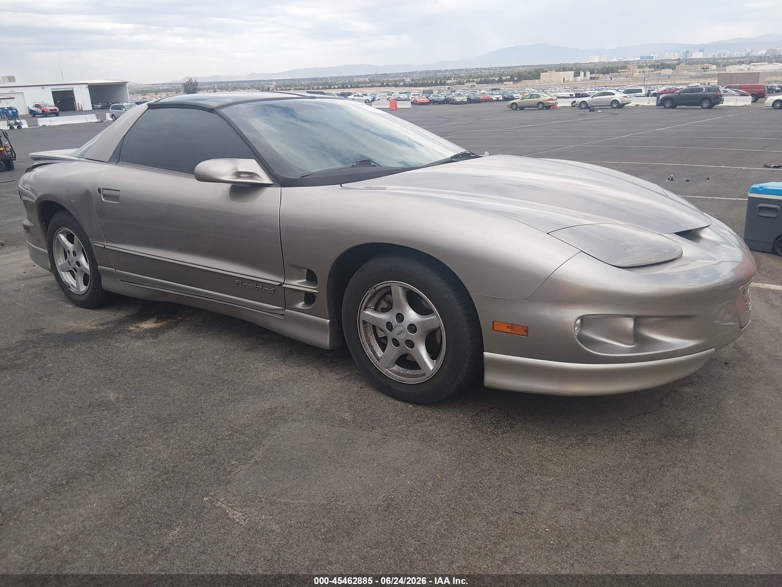 2002 Pontiac Firebird Firebird, VIN 2G2FS22K822120326 — Rear end
