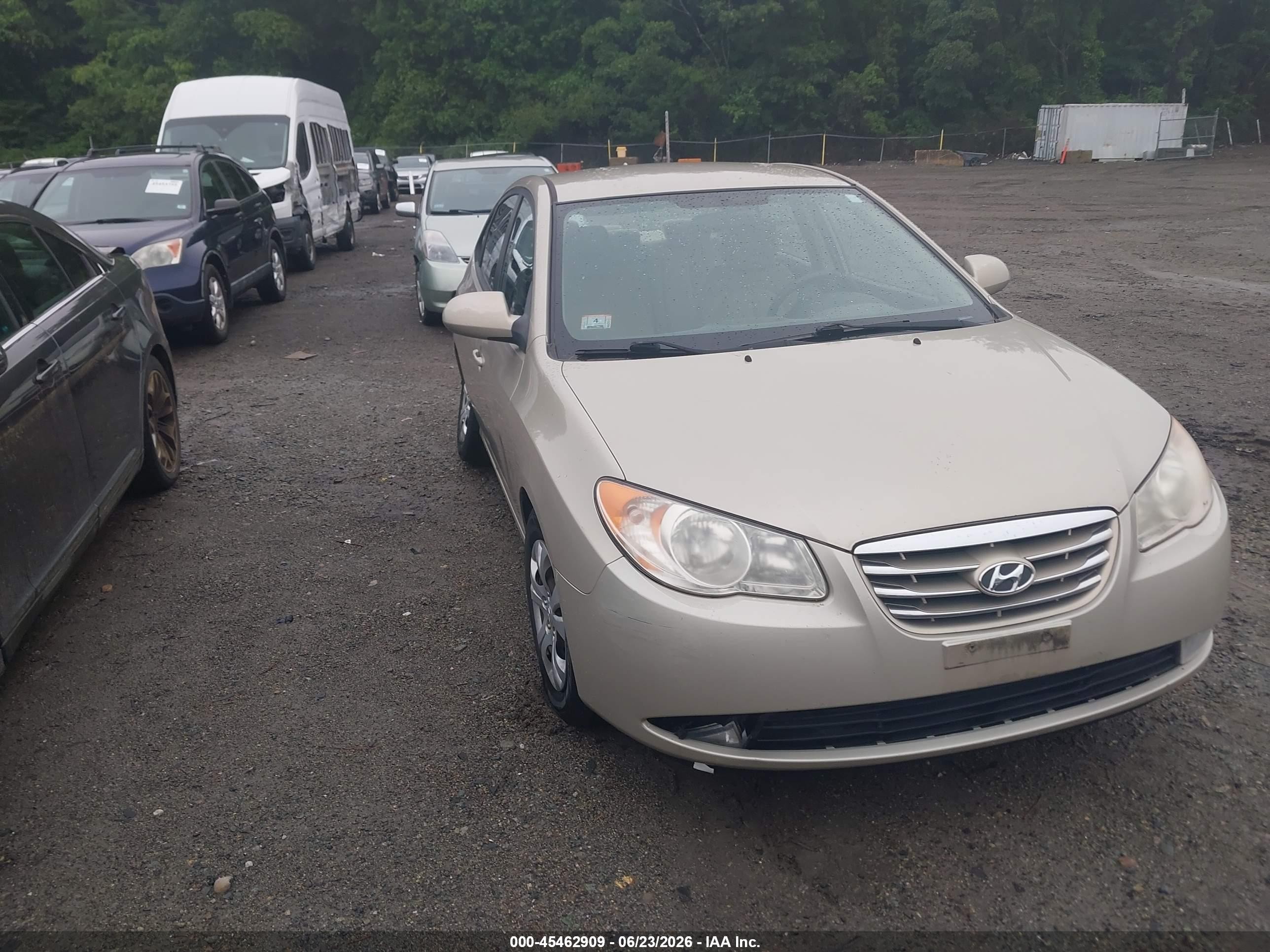 2010 Hyundai Elantra GLS, VIN KMHDU4AD3AU162922 — Normal wear