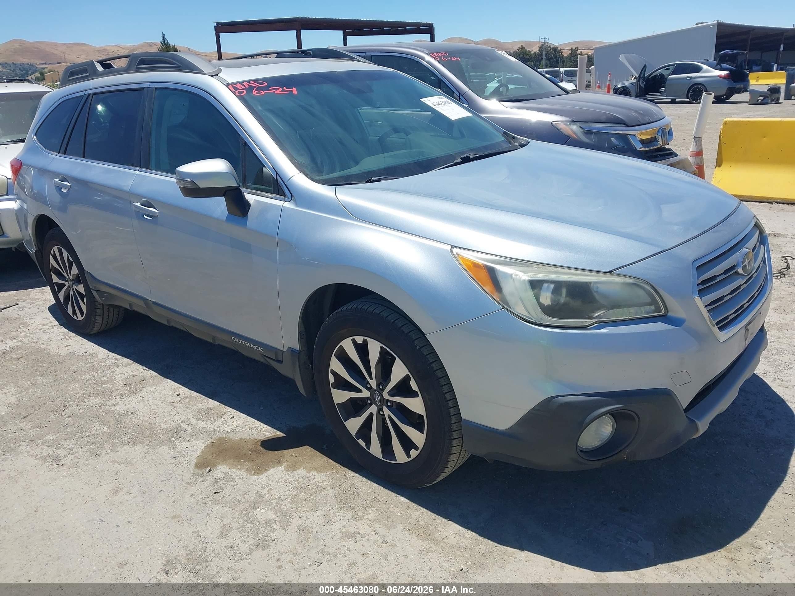 2016 Subaru Outback Limited, VIN 4S4BSANC4G3210424 — Normal wear