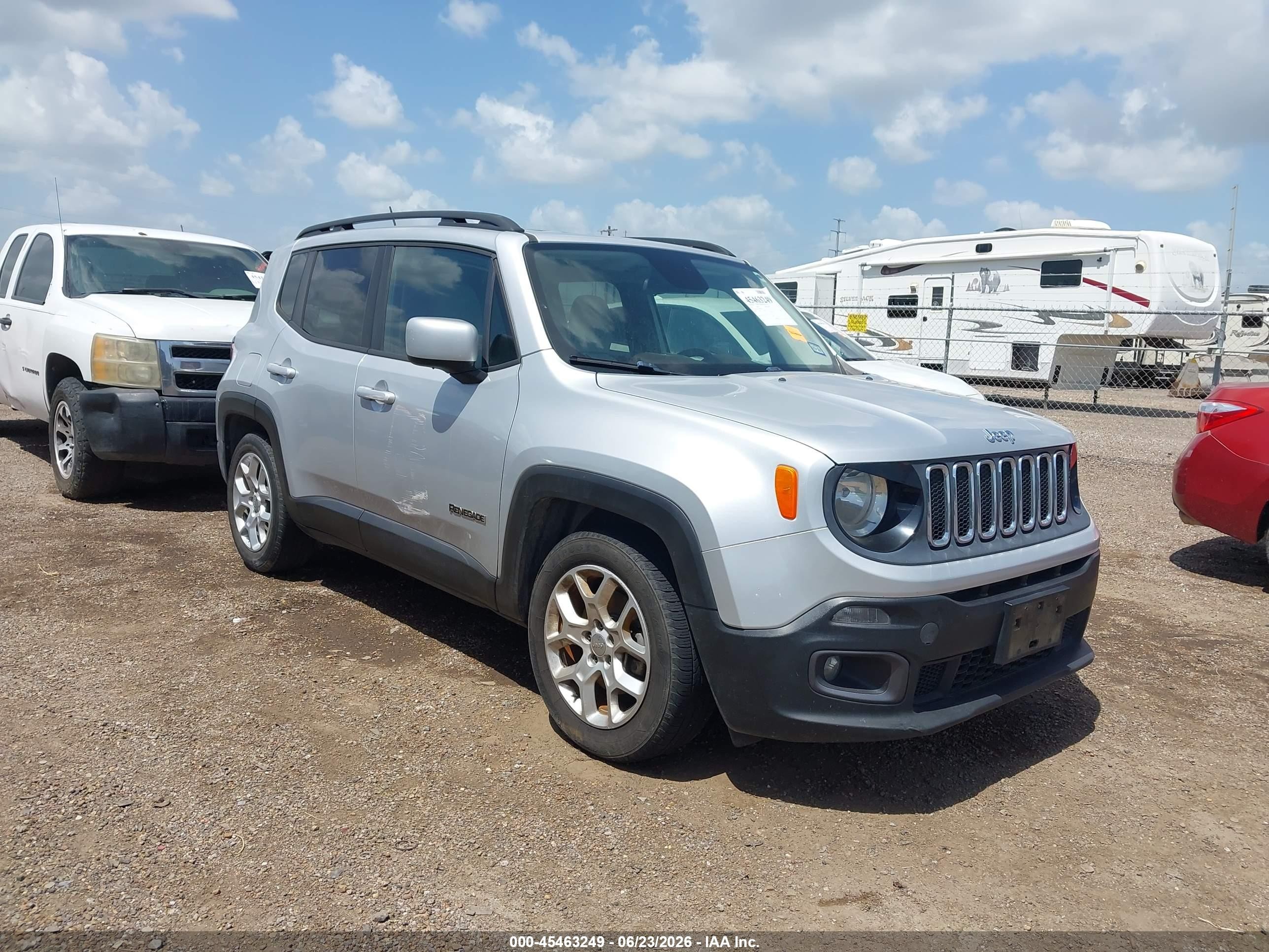 2015 Jeep Renegade Latitude, VIN ZACCJABTXFPB80484 — Normal wear