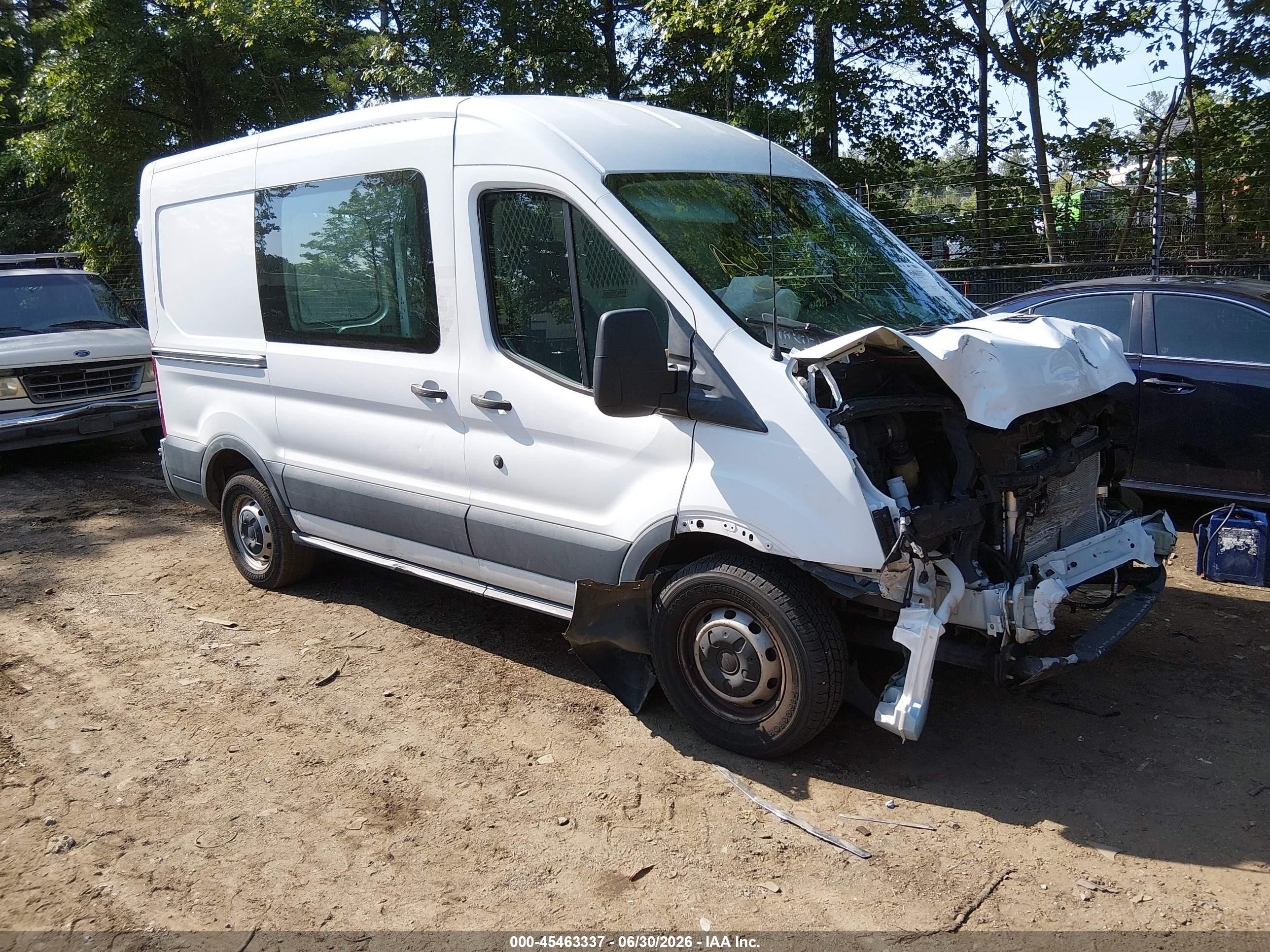 2017 Ford Transit Cargo, VIN 1FTYE1CM3HKB48135 — Front end