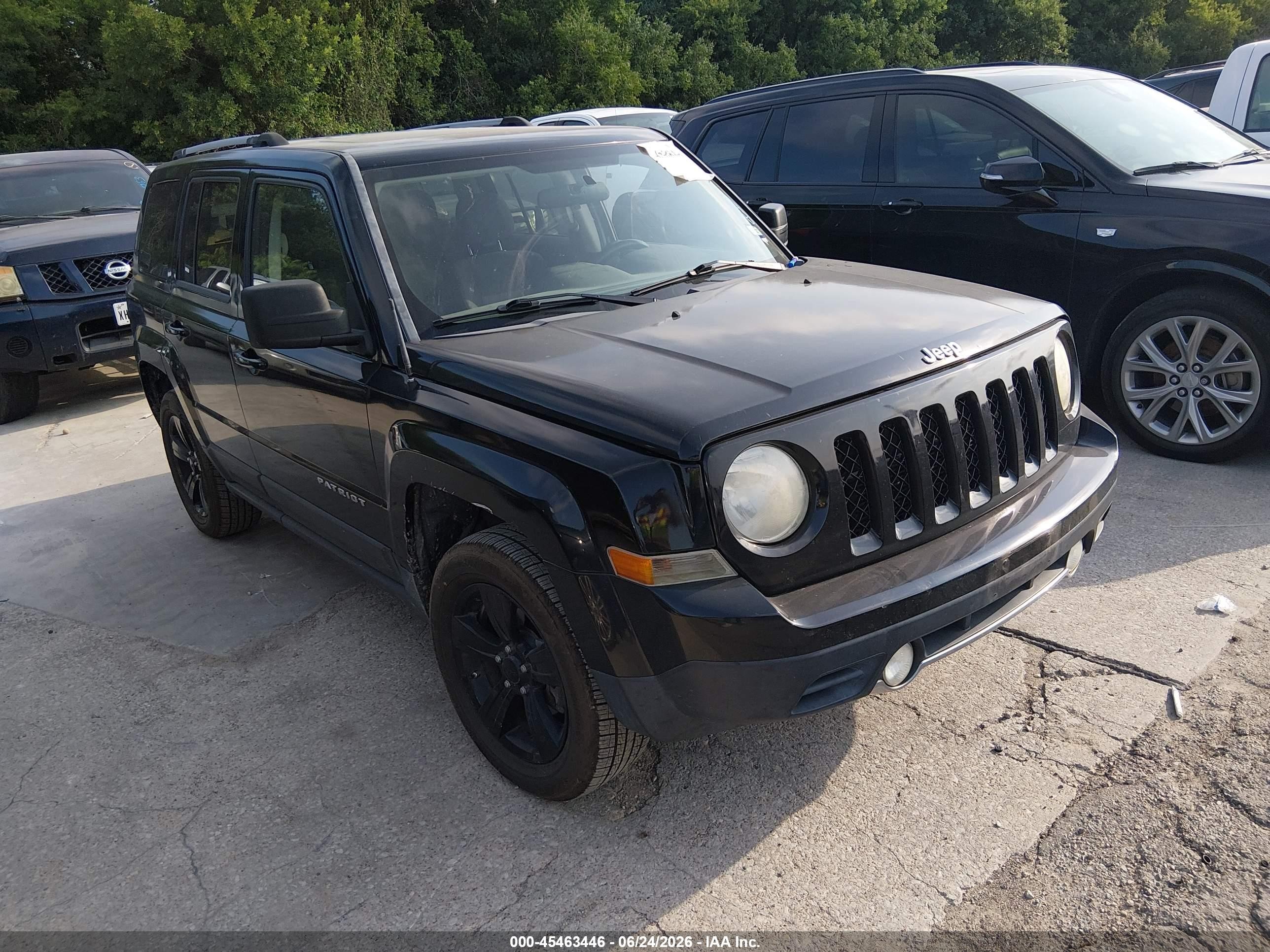 2012 Jeep Patriot Latitude, VIN 1C4NJRFB1CD689849 — Normal wear