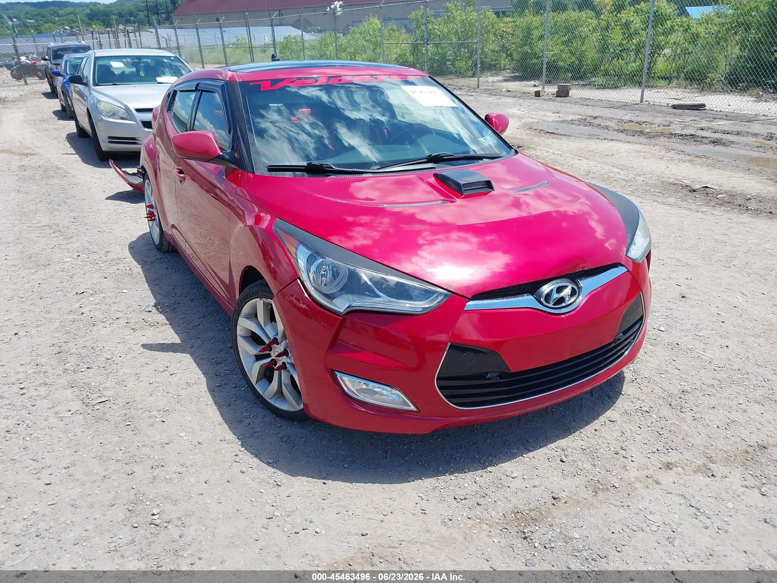 2013 Hyundai Veloster w/Black Int, VIN KMHTC6AD7DU116945 — Rear end